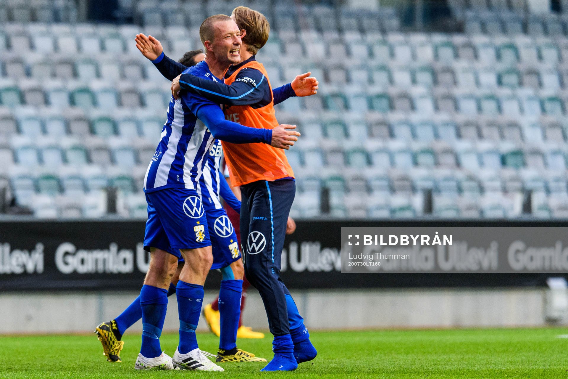IFK Göteborgs Jakob Johansson jublar med August Erlingmark
