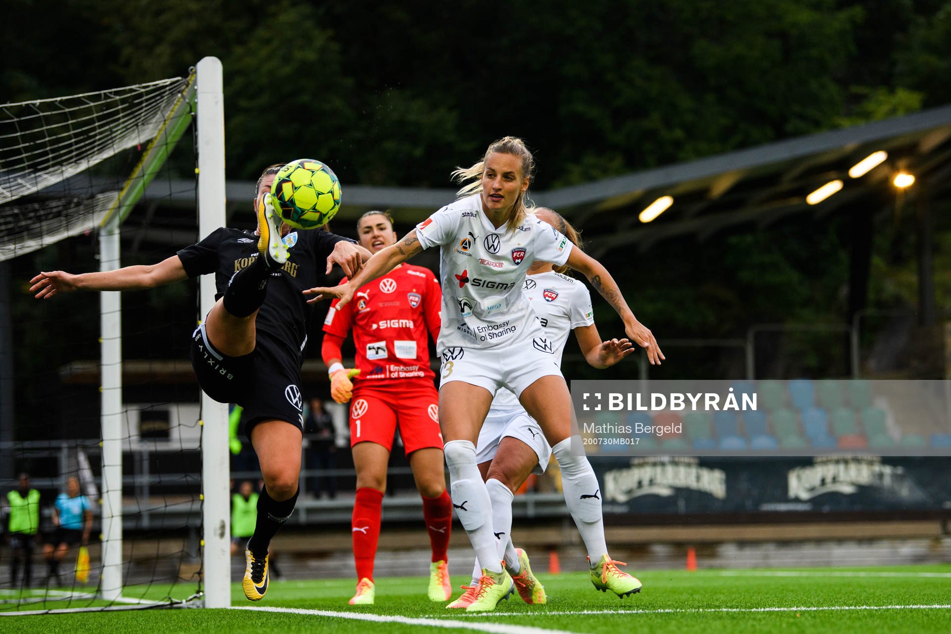 Göteborgs Pauline Hammarlund och Rosengårds Nathalie