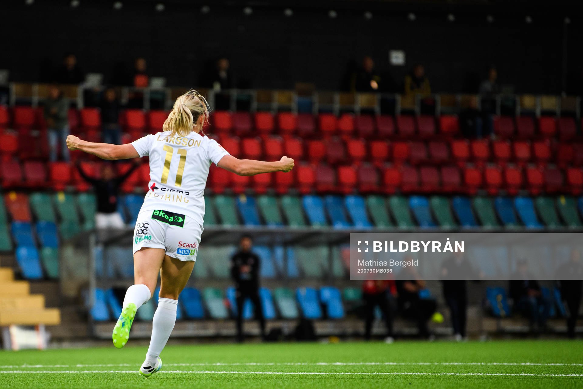 Rosengårds Mimmi Larsson jublar
