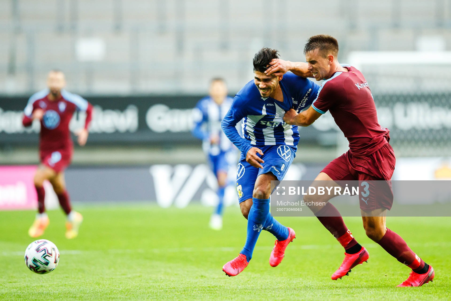 IFK Göteborgs Hosam Aiesh och Malmö FFs Jonas Knudsen