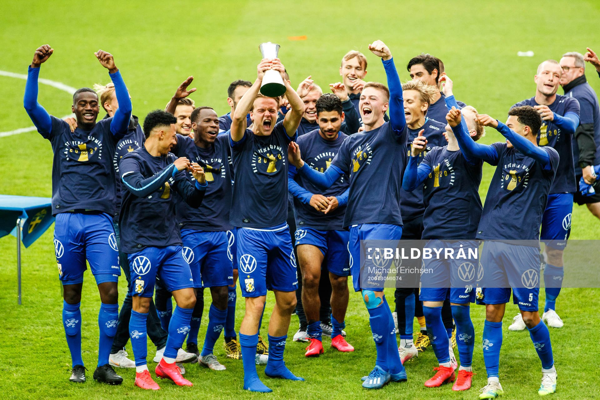 IFK Göteborgs spelare jublar