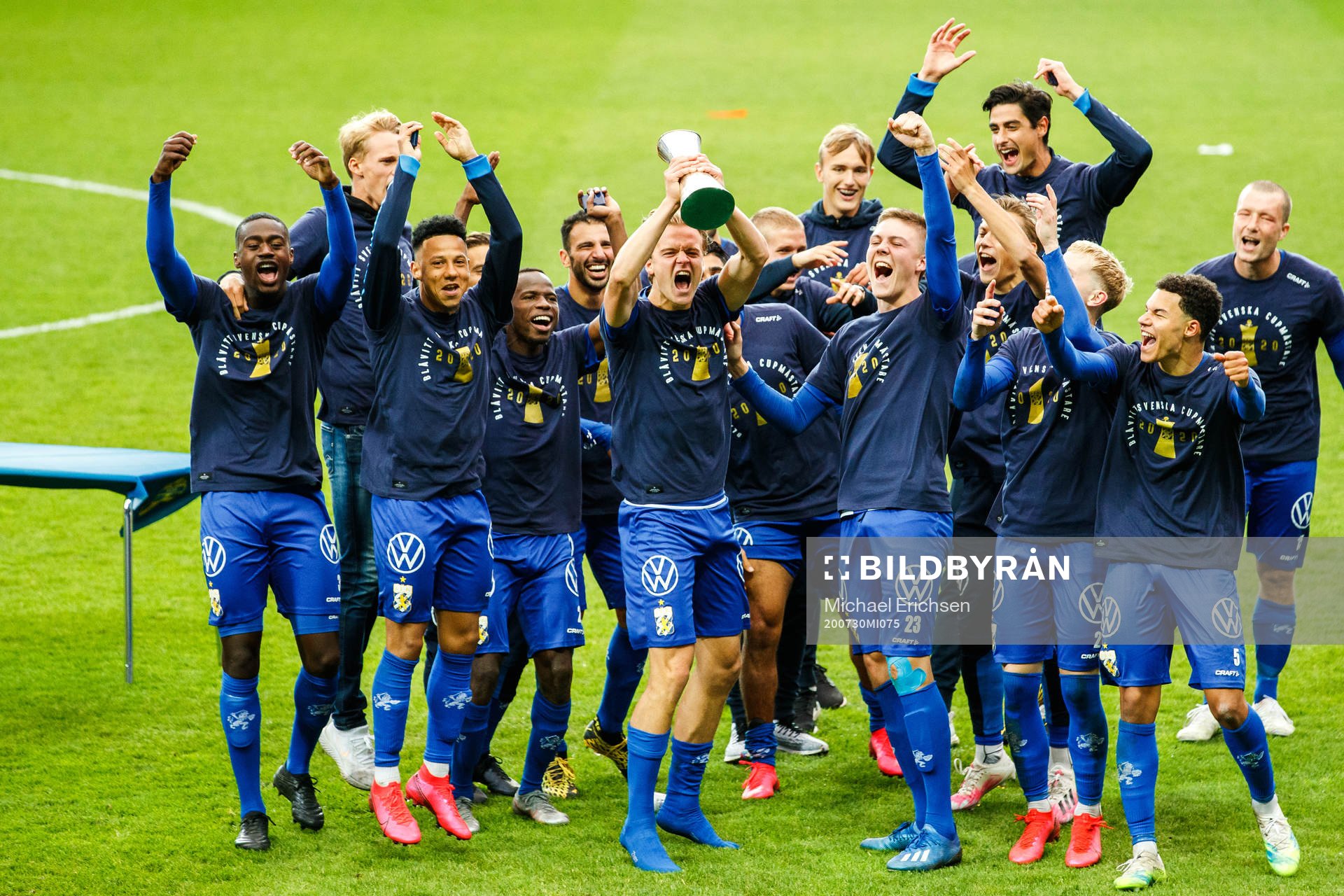 IFK Göteborgs spelare jublar