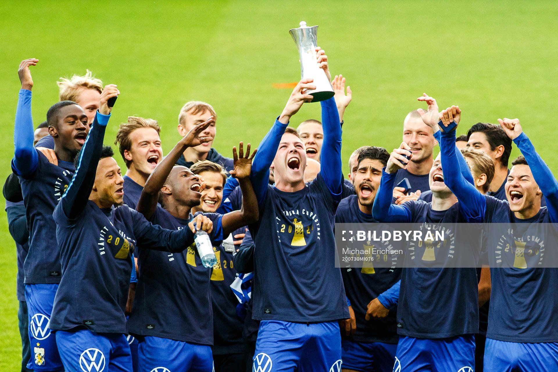 IFK Göteborgs Emil Holm jublar