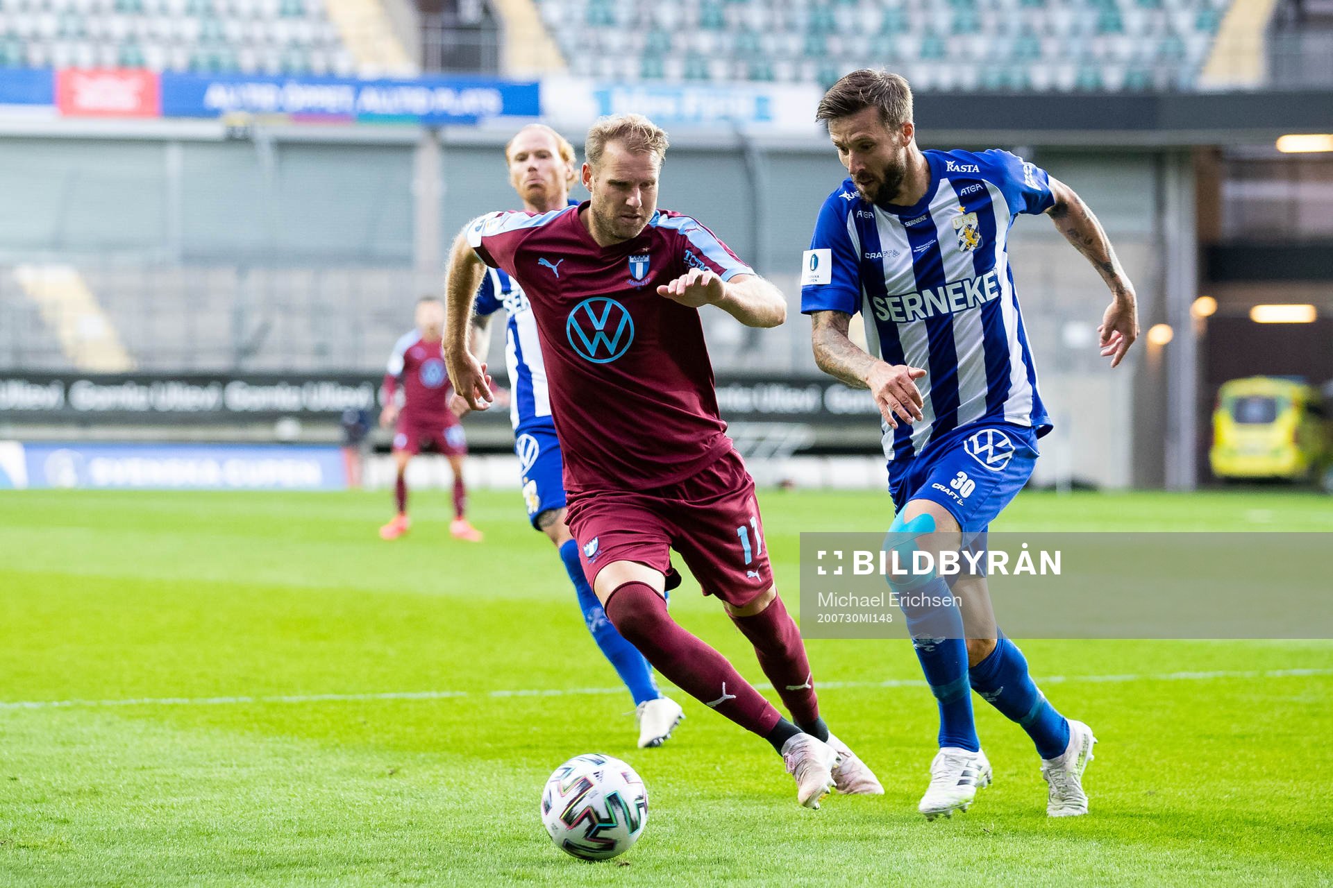 Malmö FFs Ola Toivonen och IFK Göteborgs Mattias Bjärsmyr
