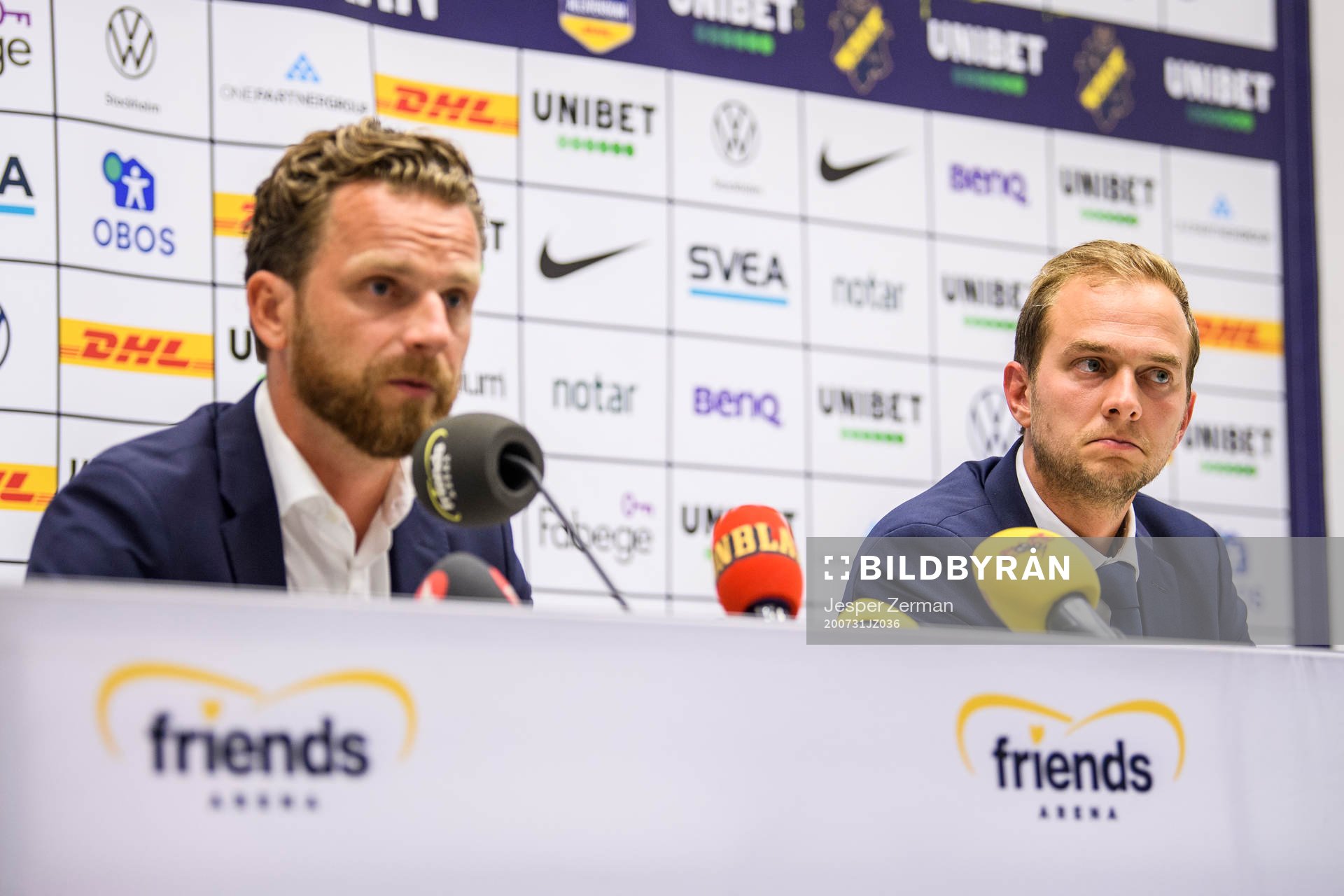 s huvudtränare Bartosz Grzelak och sportchef Henrik