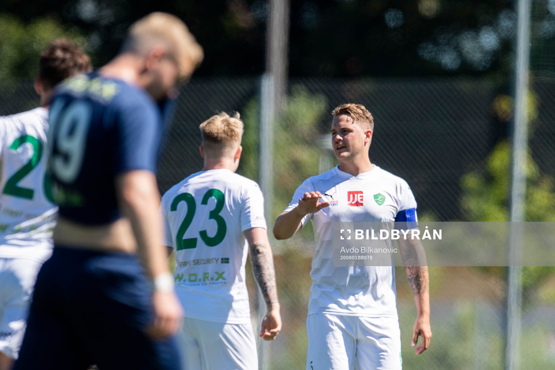 Limhamns Max Forslund och Loic Nijimbere jublar