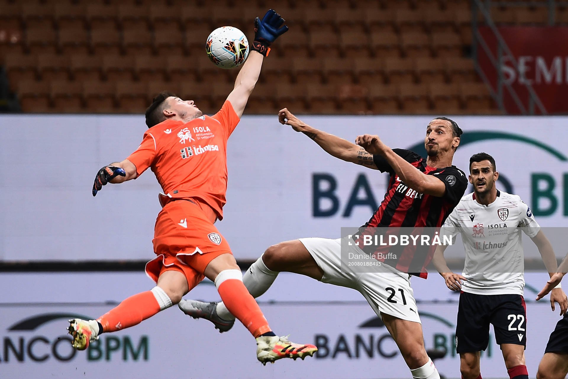 Goalkeeper Alessio Cragno of Cagliari and Zlatan Ibrahimovic