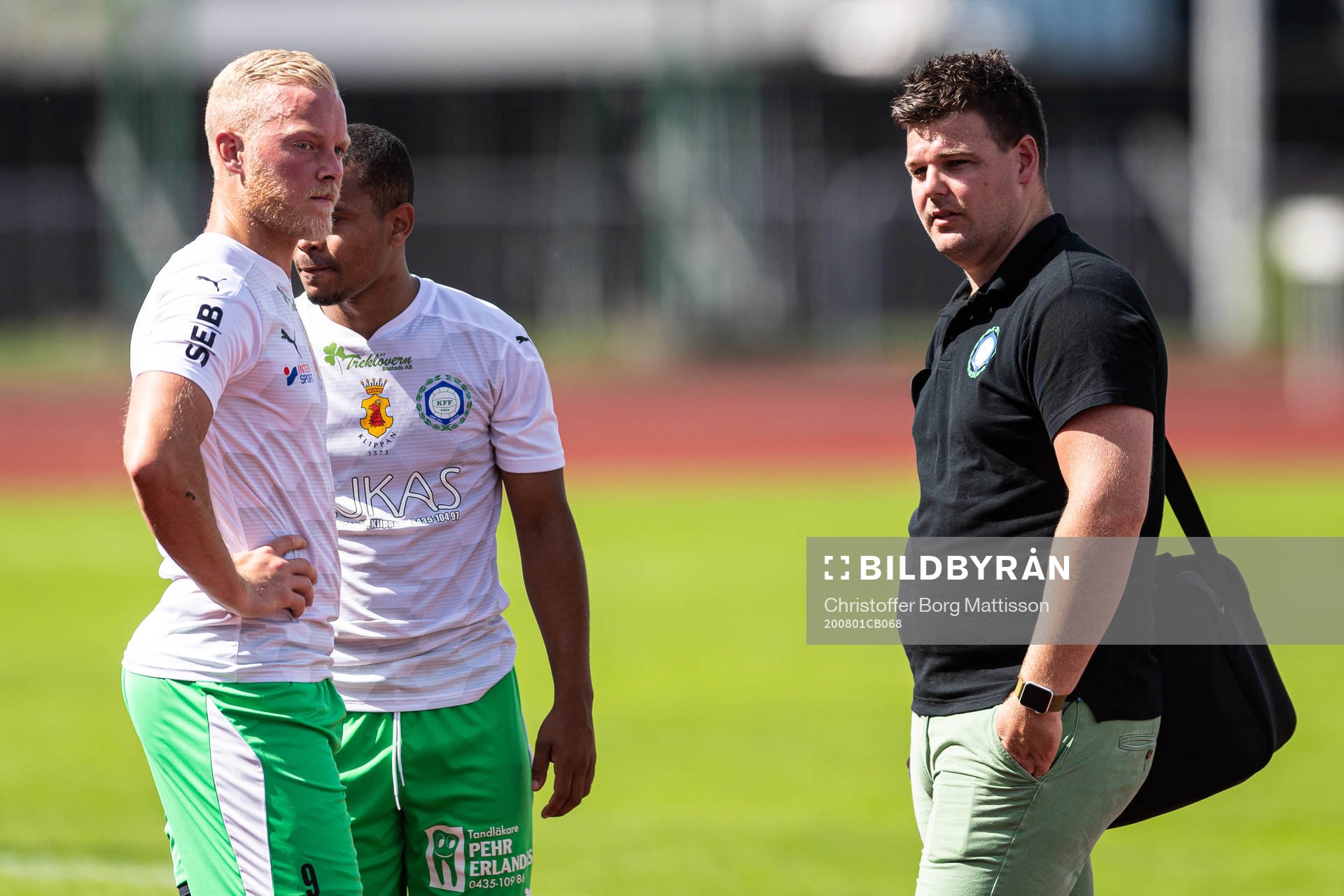 Klippans Tobias Zentio och tränare Emil Bengtsson deppar