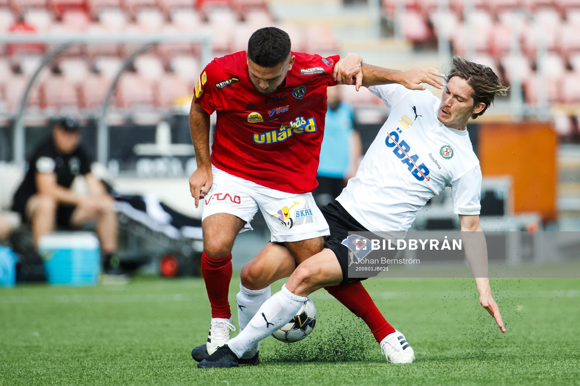 Falkenbergs Edi Sylisufaj och Örebros Robin Book
