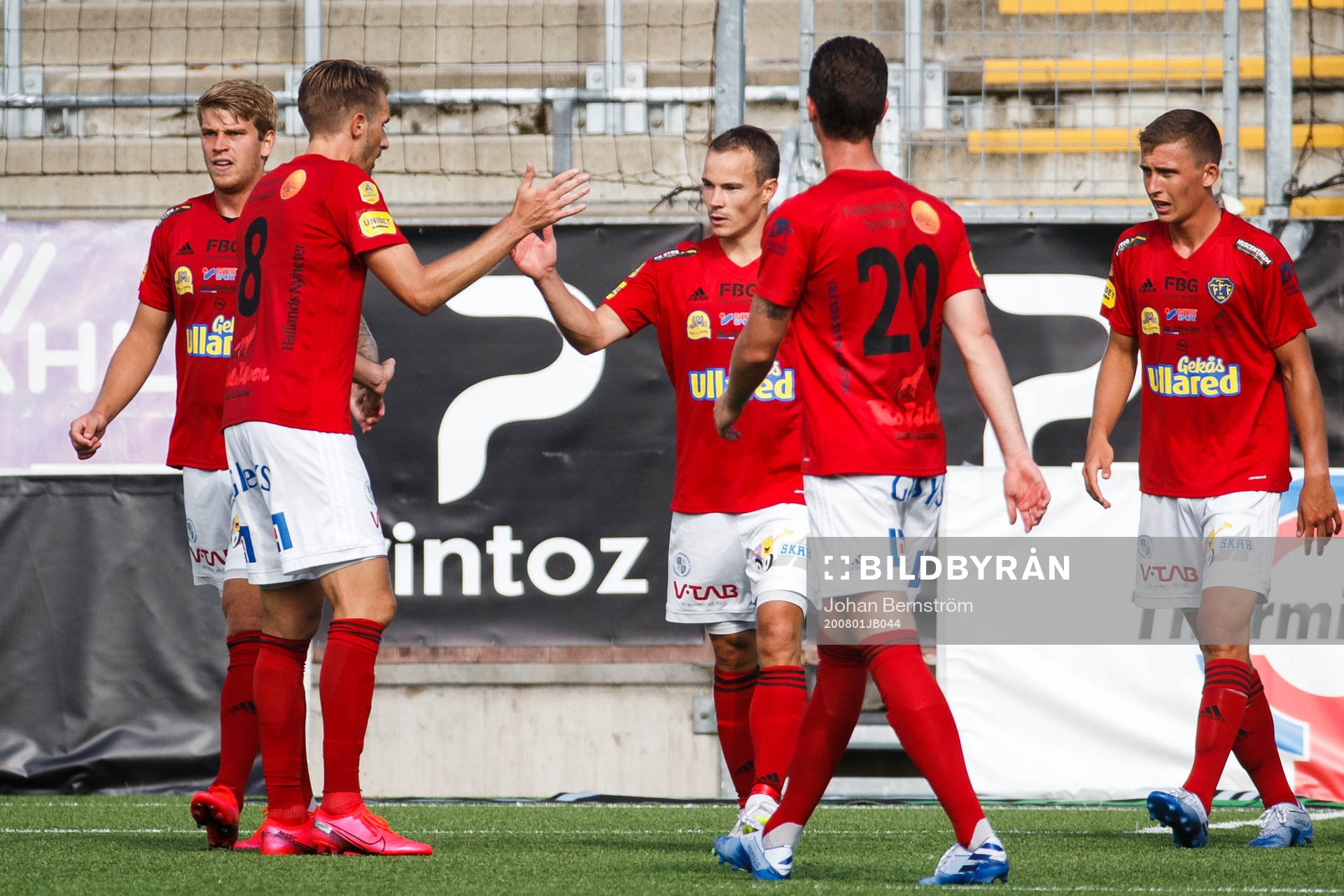 Falkenbergs Anton Wede jublar efter 0-1 under fotbollsmatchen i Allsvenskan mellan Örebro och Falkenberg den 1 augusti 2020 i Örebro.
