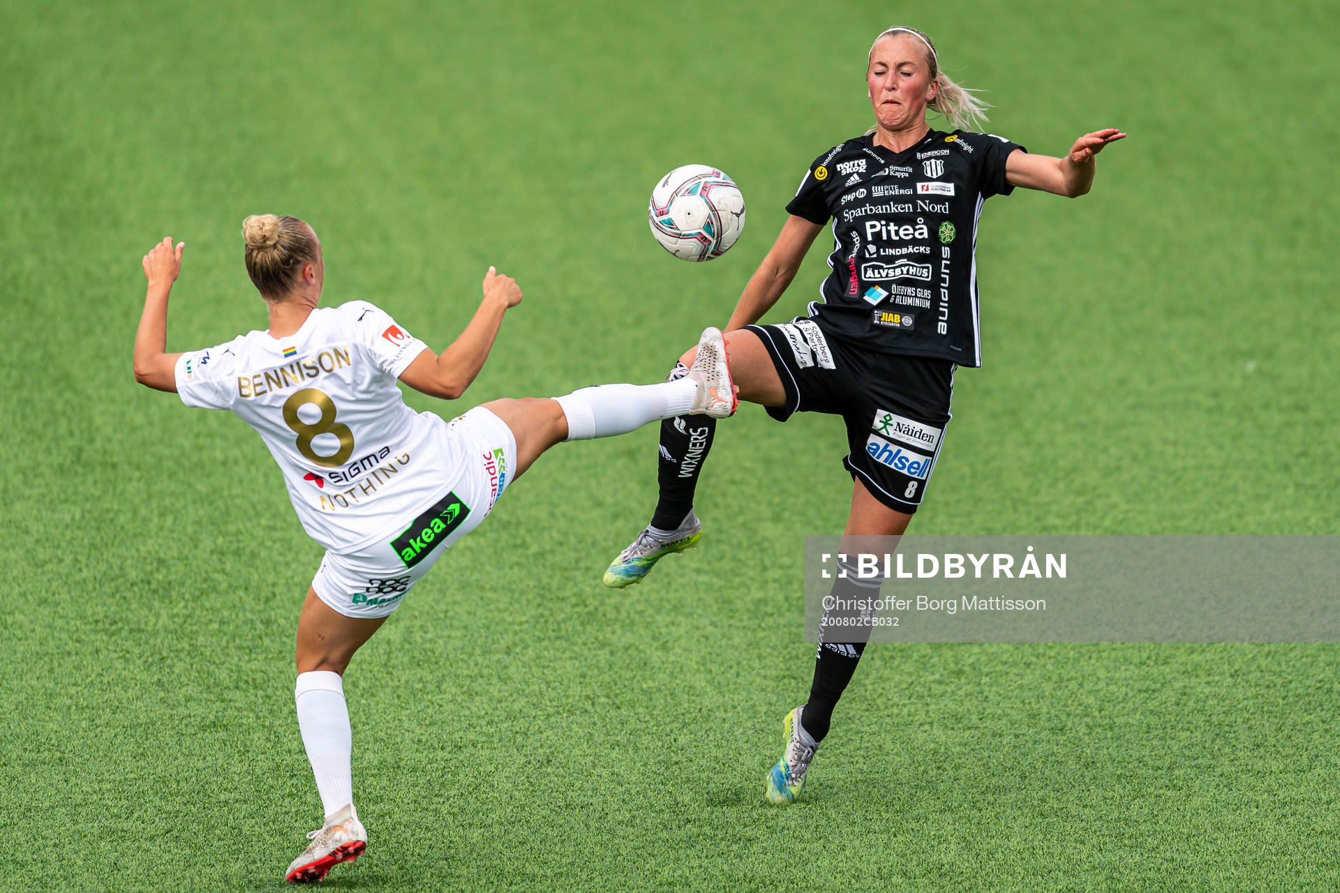 Rosengårds Hanna Bennison och Piteås Julia Karlenäs