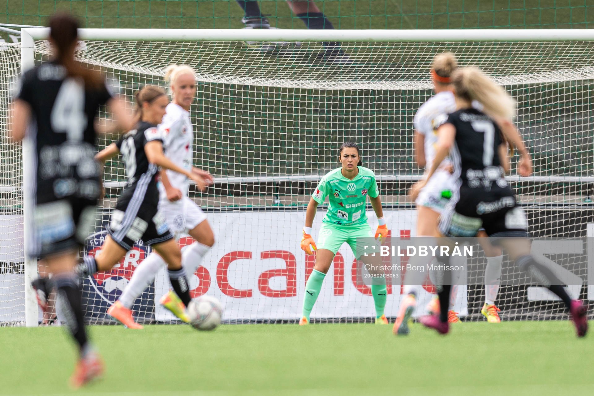 Rosengårds målvakt Zecira Musovic under fotbollsmatchen i Damallsvenskan mellan FC Rosengård och Piteå den 2 augusti 2020 i Malmö.