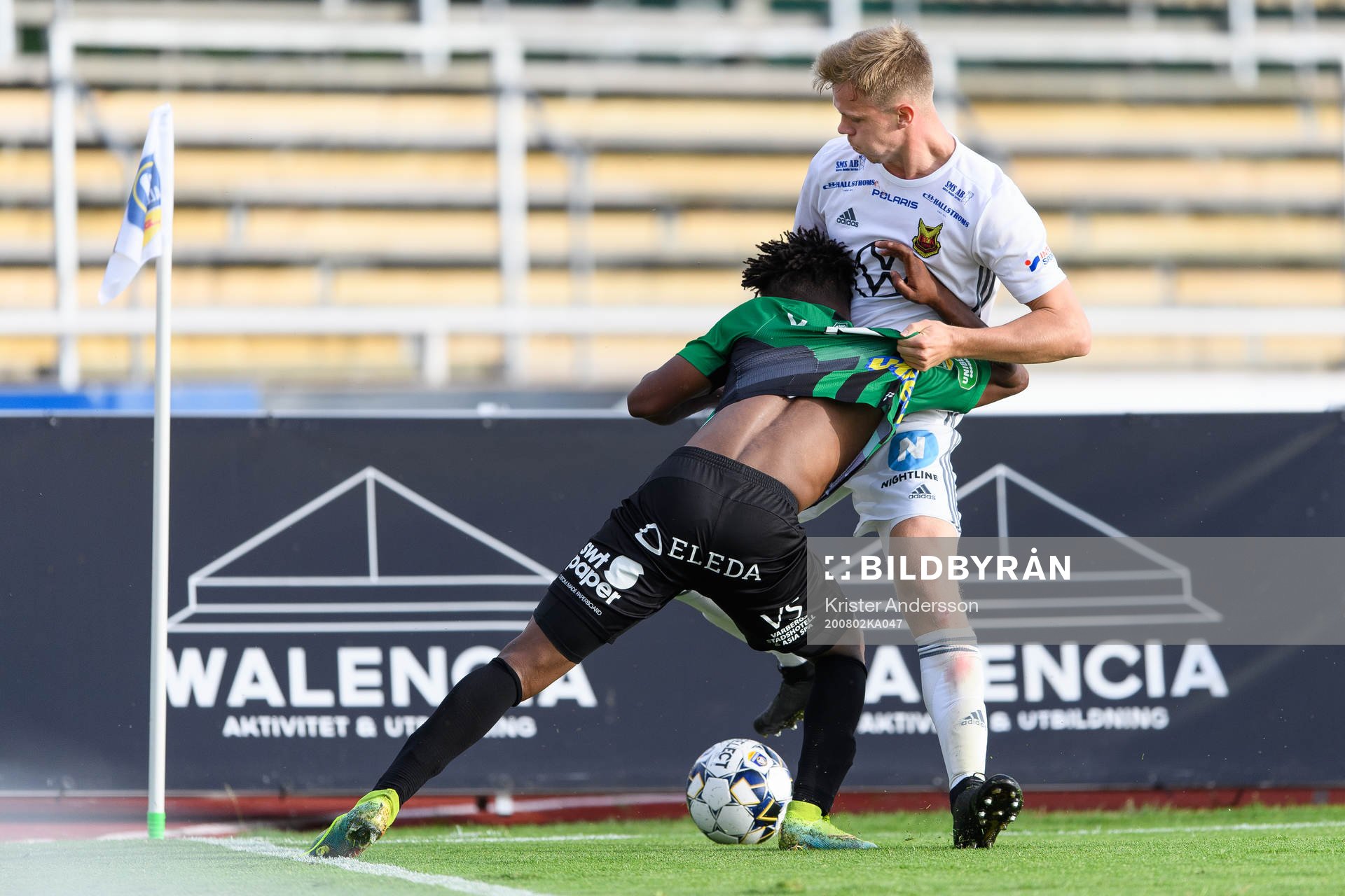 Varbergs Adama Fofana och Östersunds Eirik Haugann