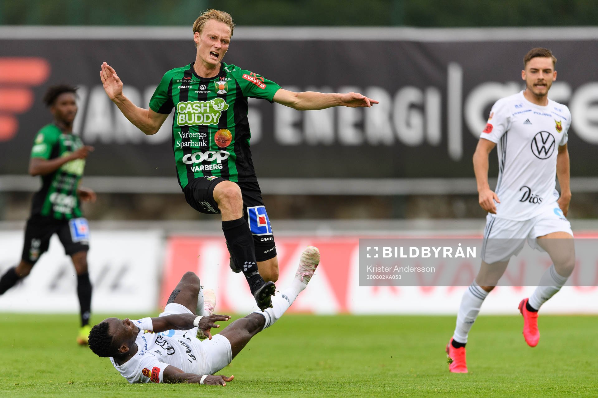 Östersunds Sam Mensiro och Varbergs Alexander Johansson