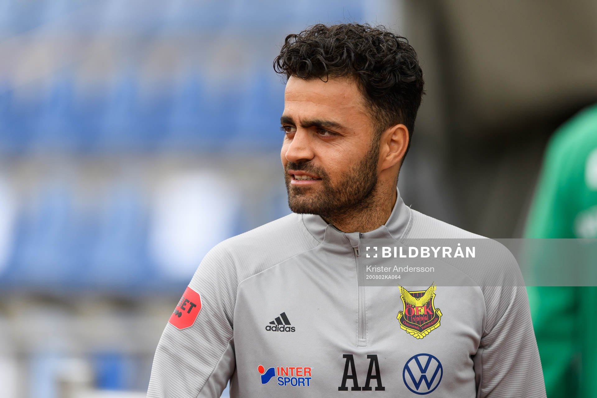 Östersunds tränare Amir Azrafshan före fotbollsmatchen i