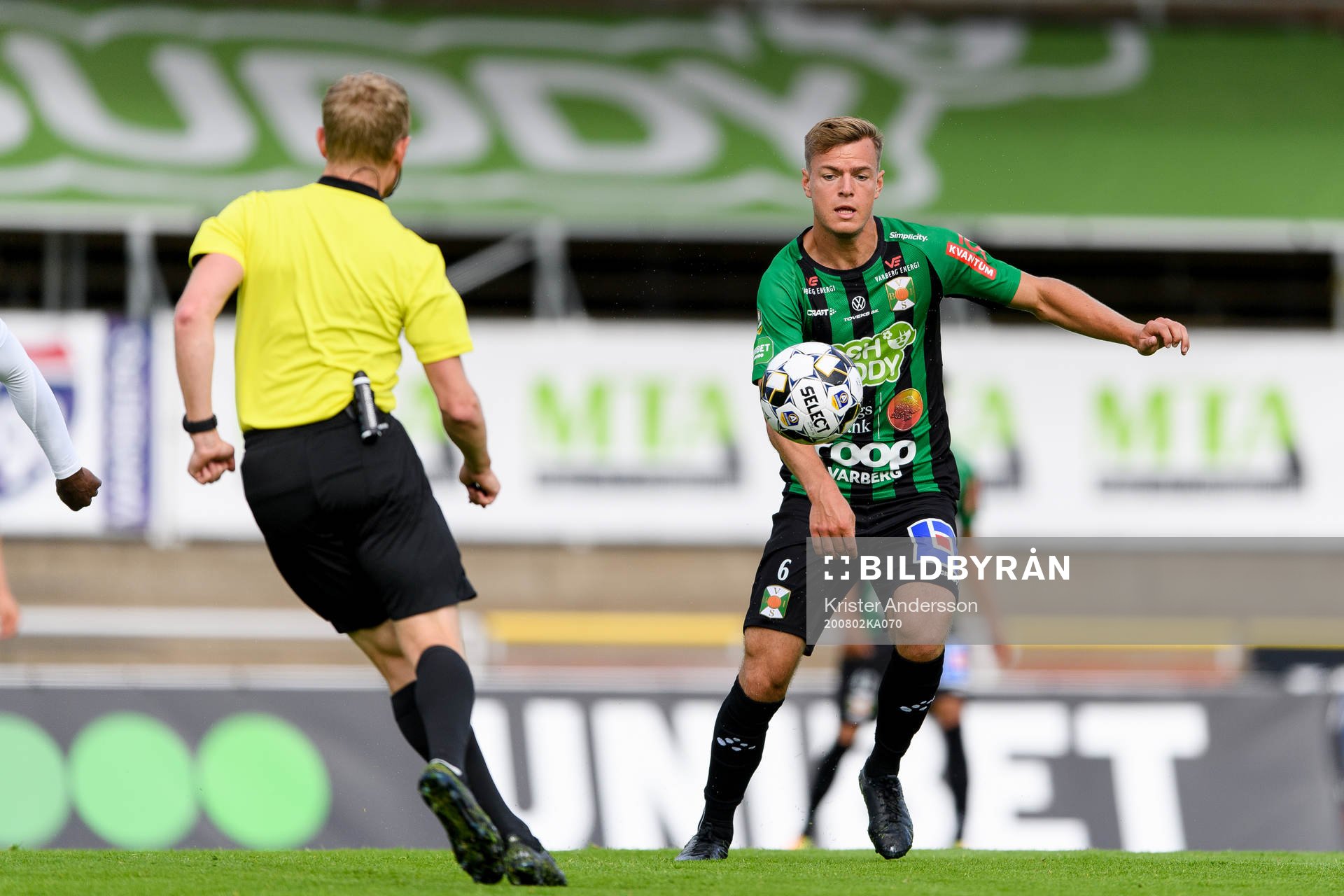 Varbergs Albin Winbo under fotbollsmatchen i Allsvenskan mellan Varberg och Östersund den 2 augusti 2020 i Varberg.