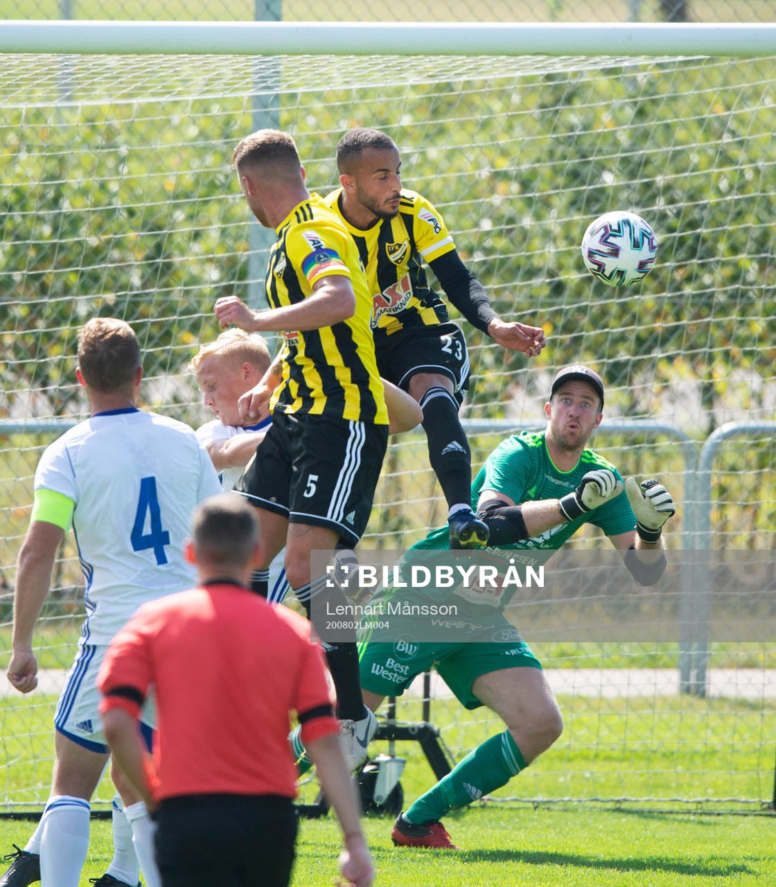   i matchen mellan IFK Hässleholms och Asarum i Hässleholm den 15 augusti 2020.