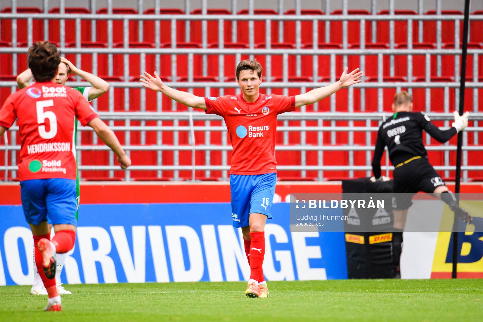 Helsingborgs Brandur Hendriksson och Max Svensson jublar