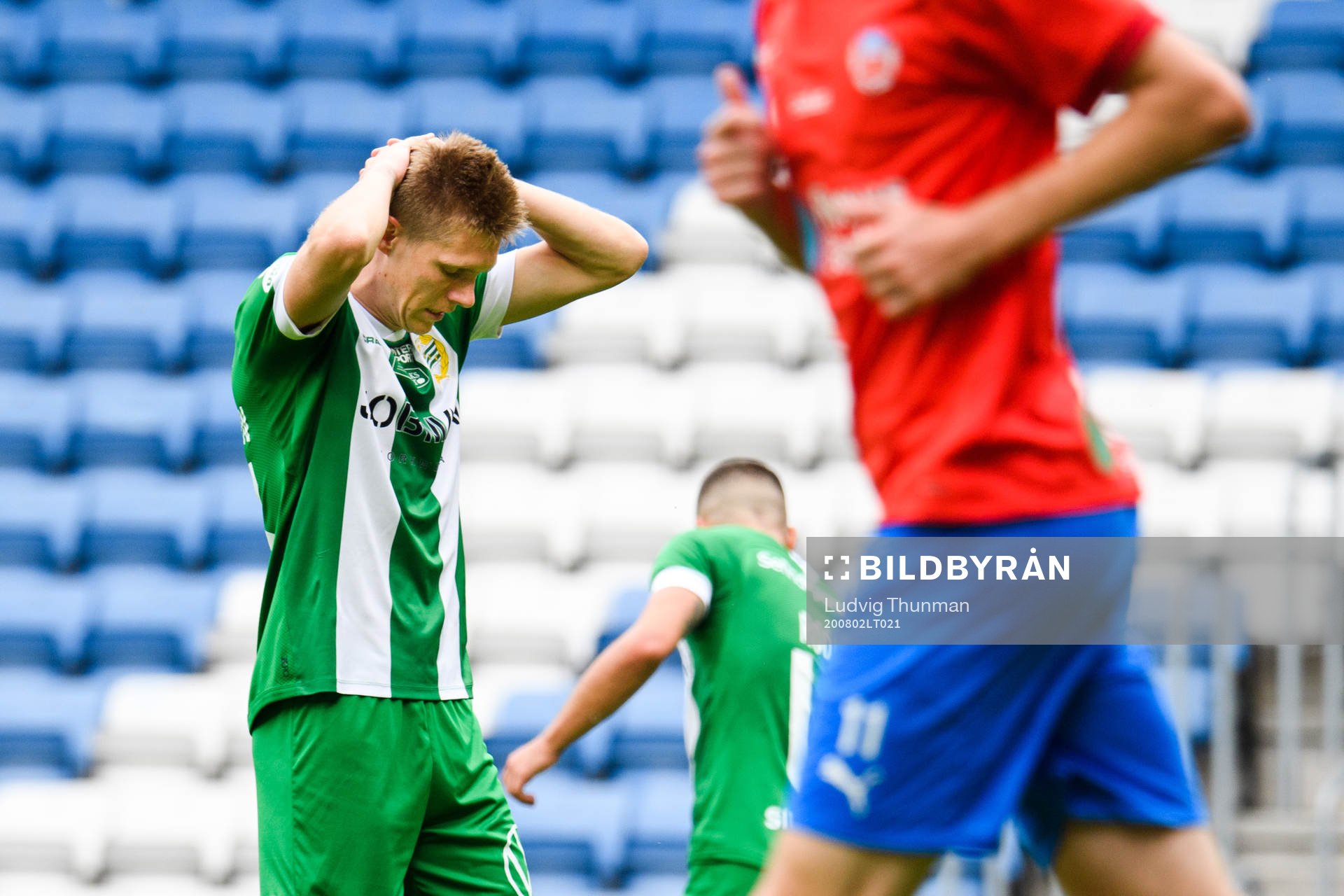 Hammarbys Aron Johansson deppar