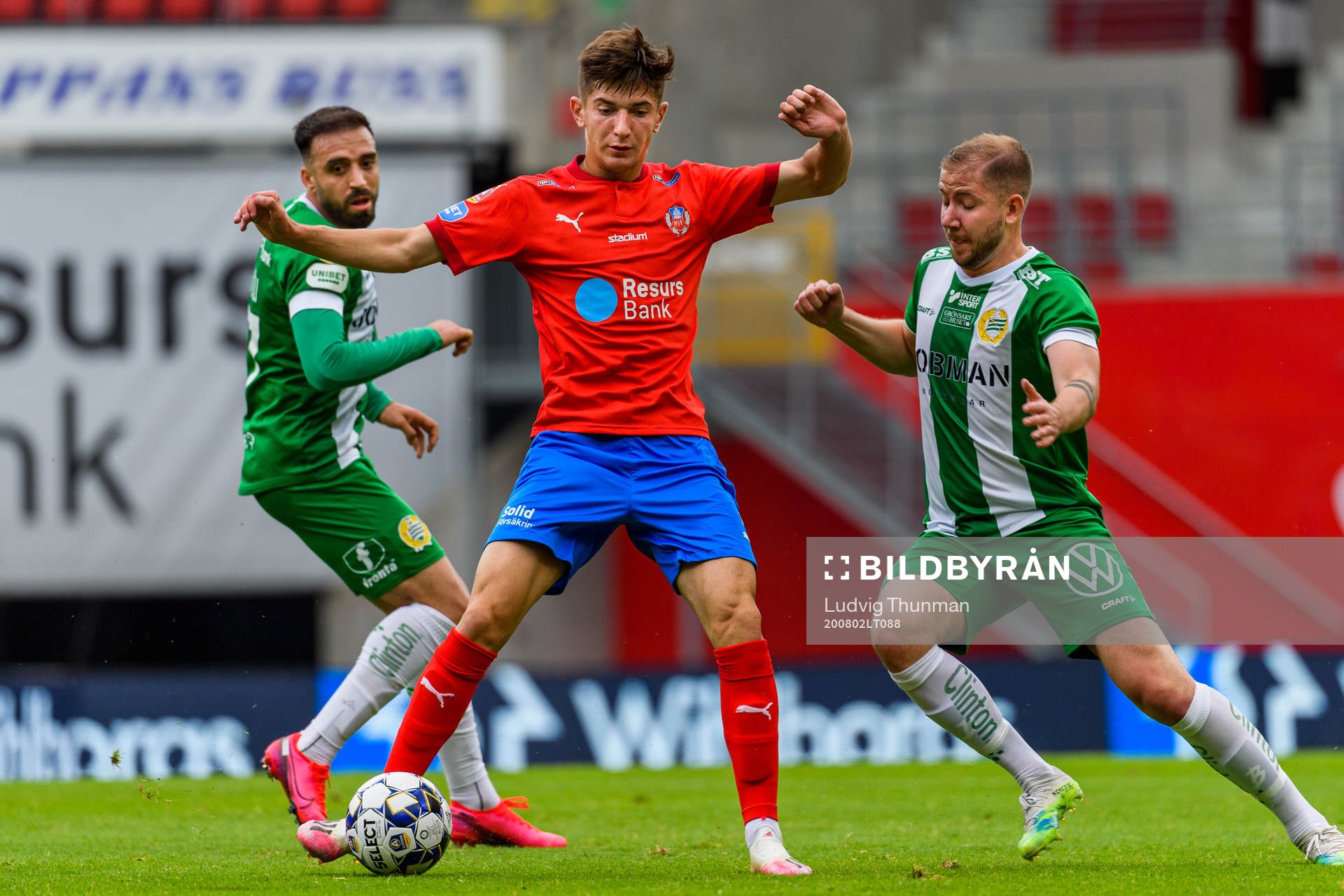 Helsingborgs Armin Gigovic och Hammarbys Abdul Khalili och