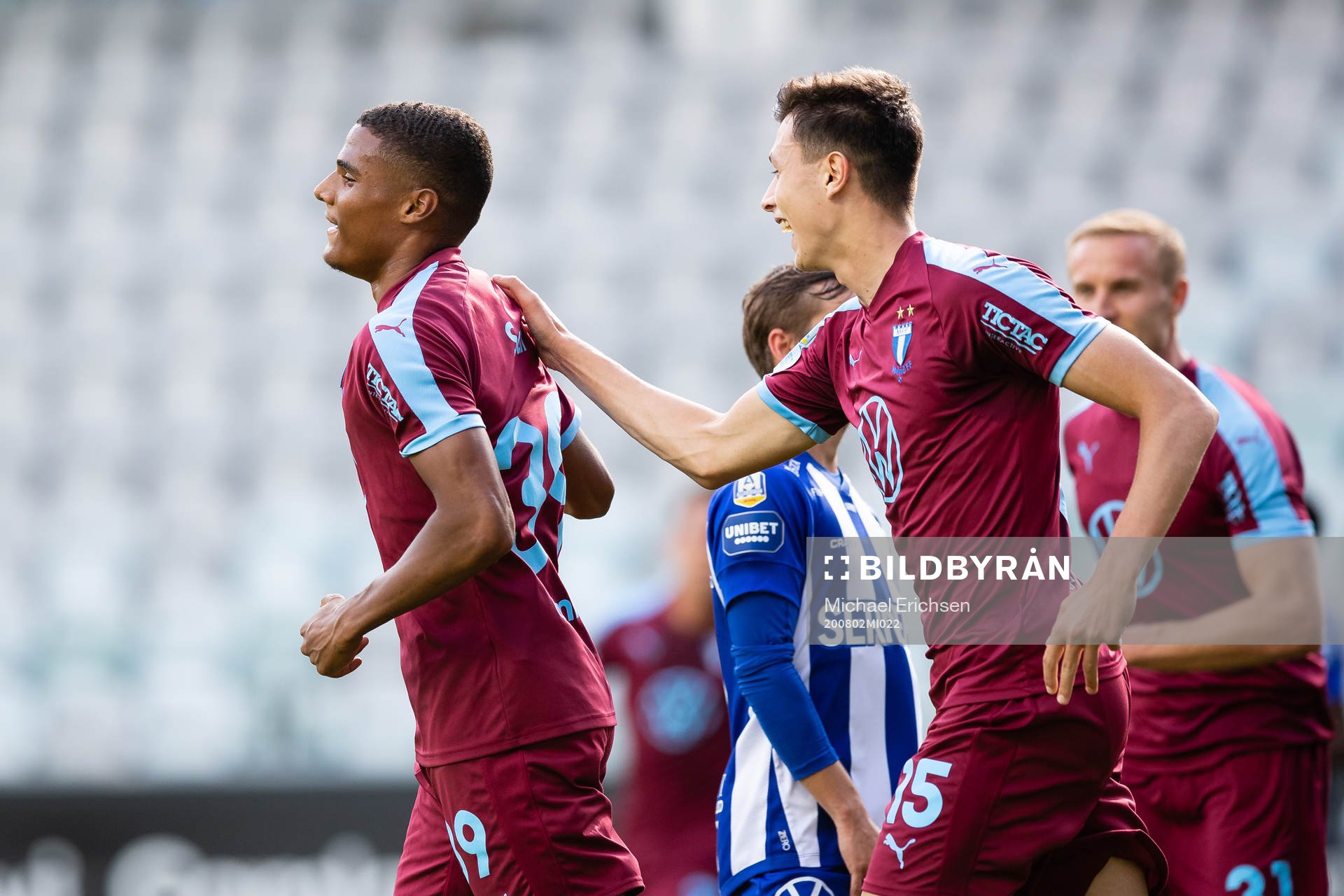 Malmö FFs Amin Sarr jublar efter 0-2 under fotbollsmatchen i Allsvenskan mellan IFK Göteborg och Malmö FF den 2 augusti 2020 i Göteborg.