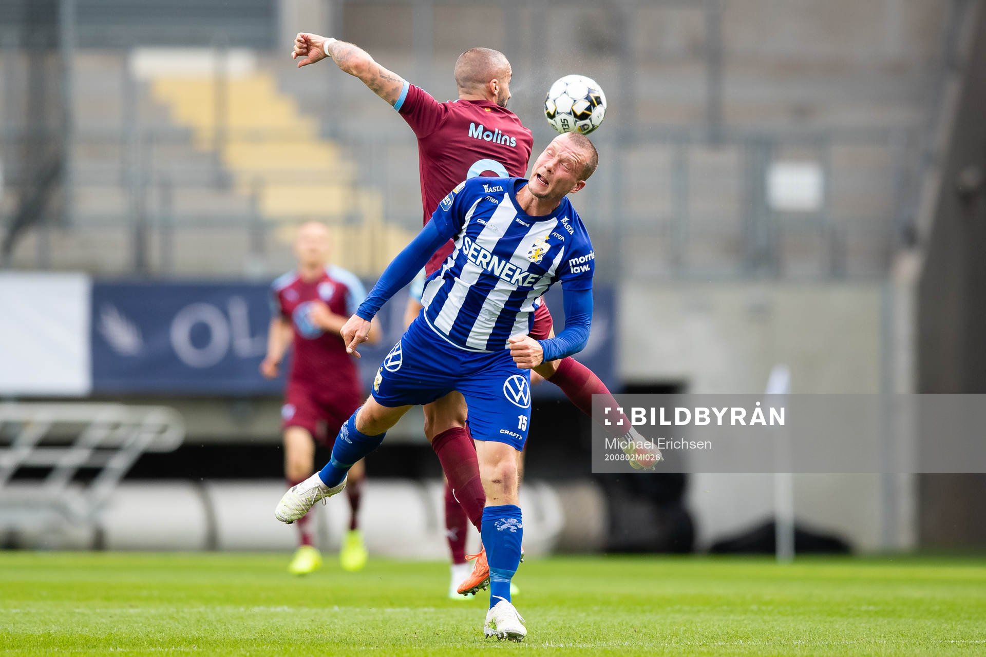 Malmö FFs Guillermo Molins mot  IFK Göteborgs Jakob
