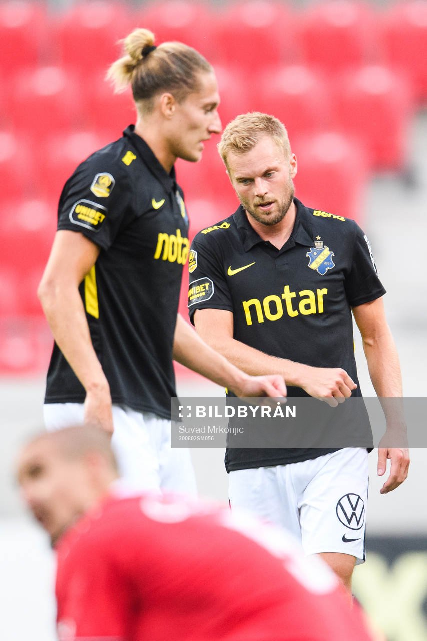 s Felix Michel och Sebastian Larsson deppar