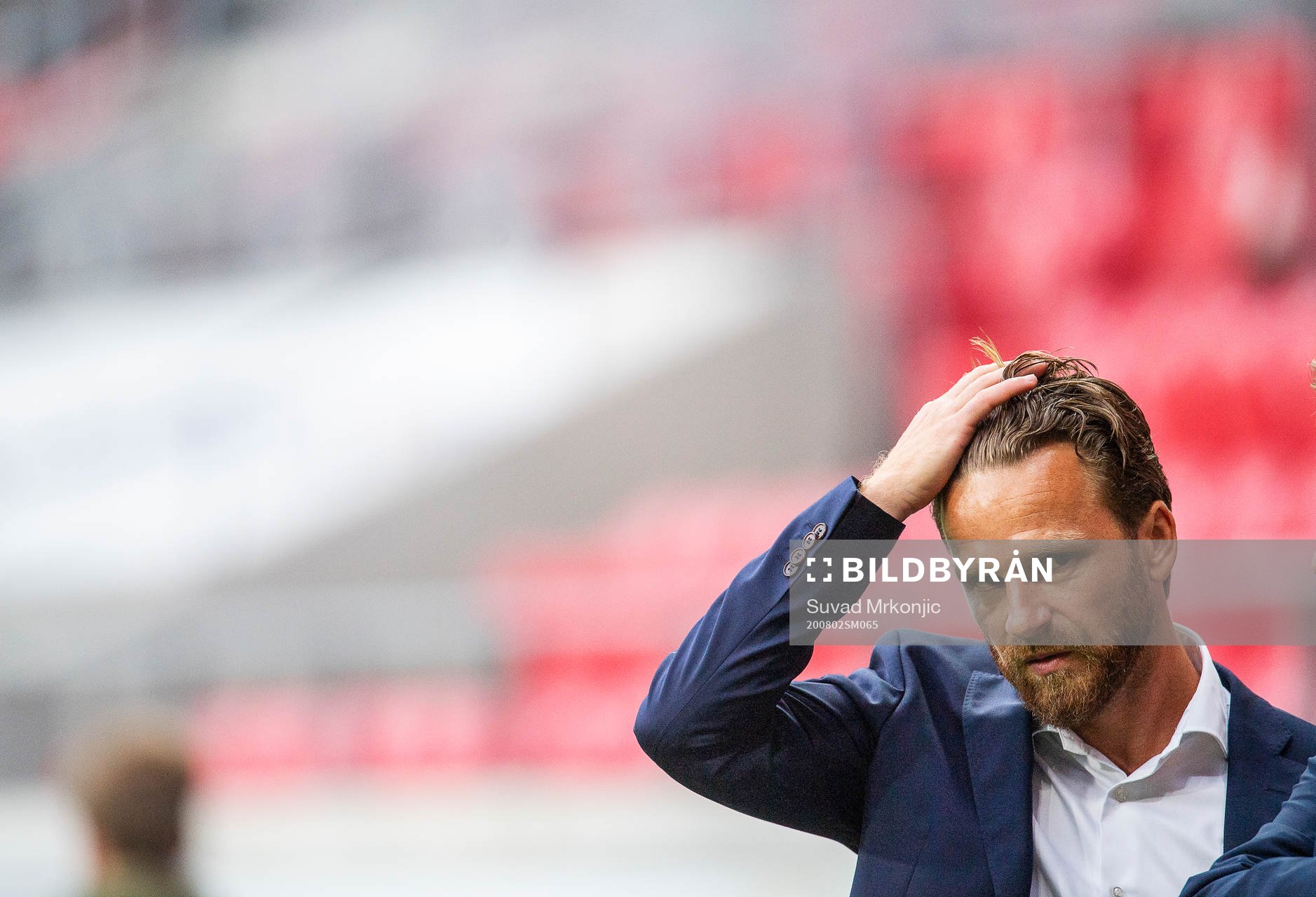 AIK:s tränare Bartosz Grzelak efter fotbollsmatchen i Allsvenskan mellan Kalmar och AIK den 2 augusti 2020 i Kalmar.