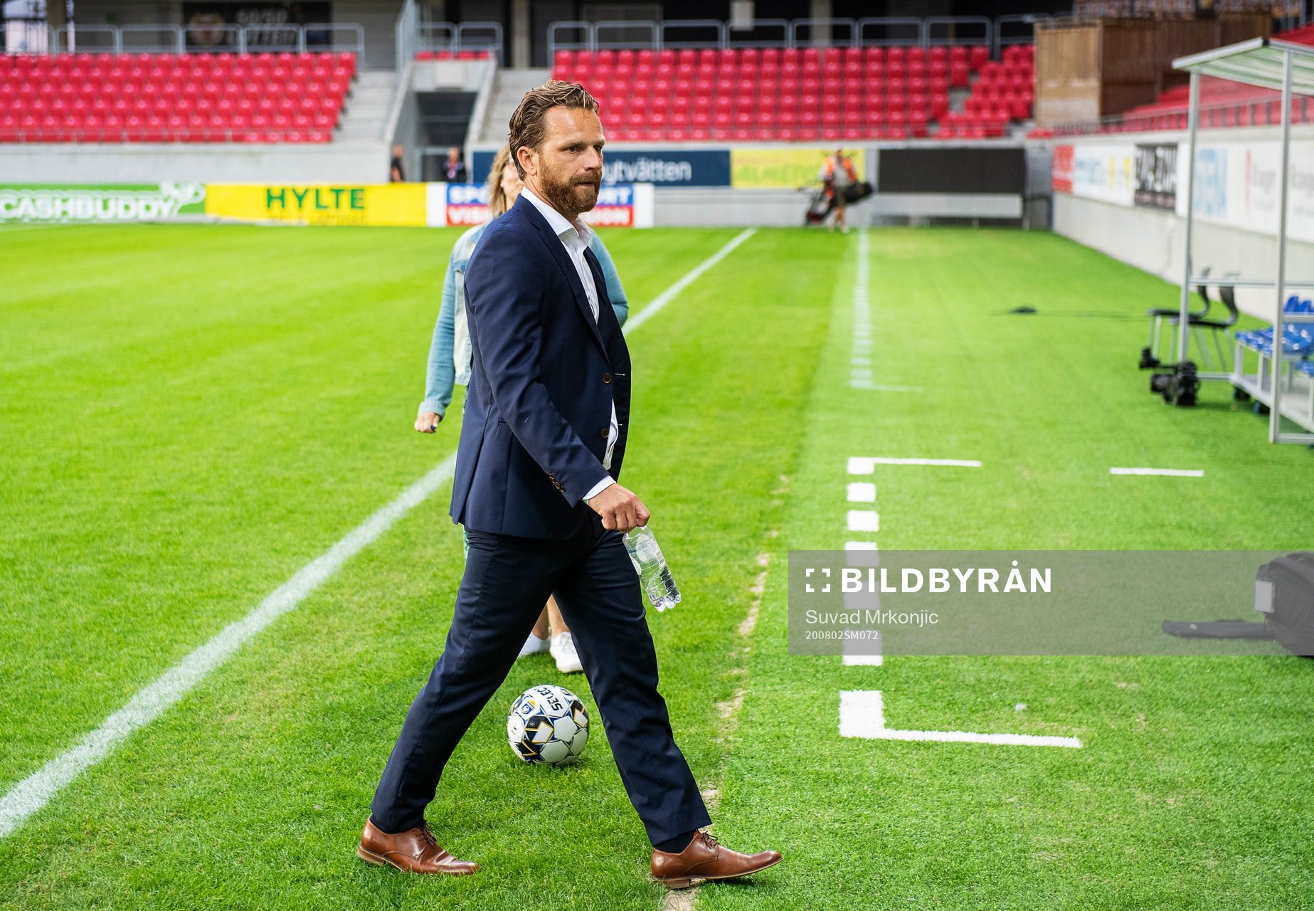 AIK:s tränare Bartosz Grzelak efter fotbollsmatchen i Allsvenskan mellan Kalmar och AIK den 2 augusti 2020 i Kalmar.