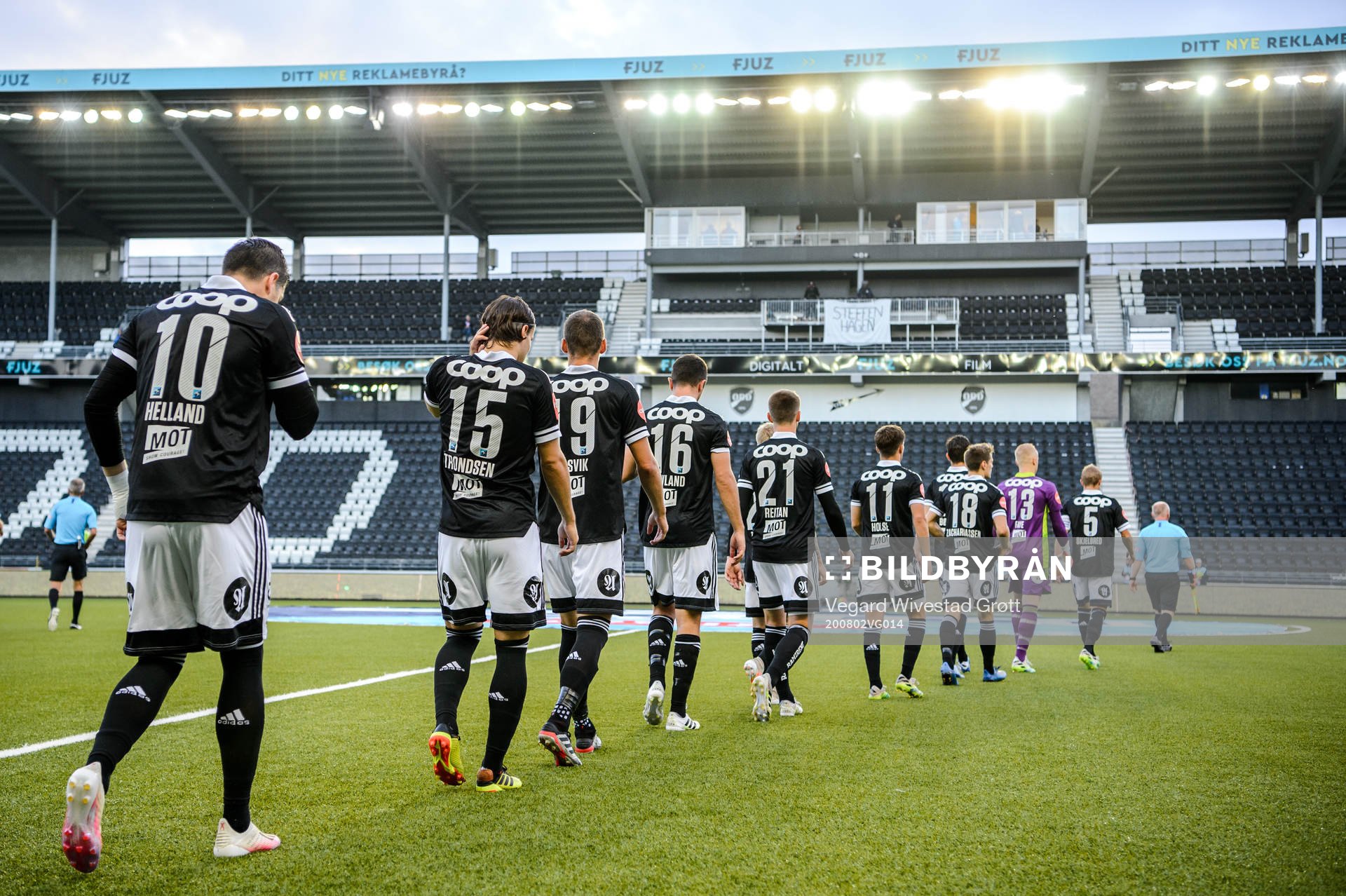 Pål André Helland of Rosenborg with teammates