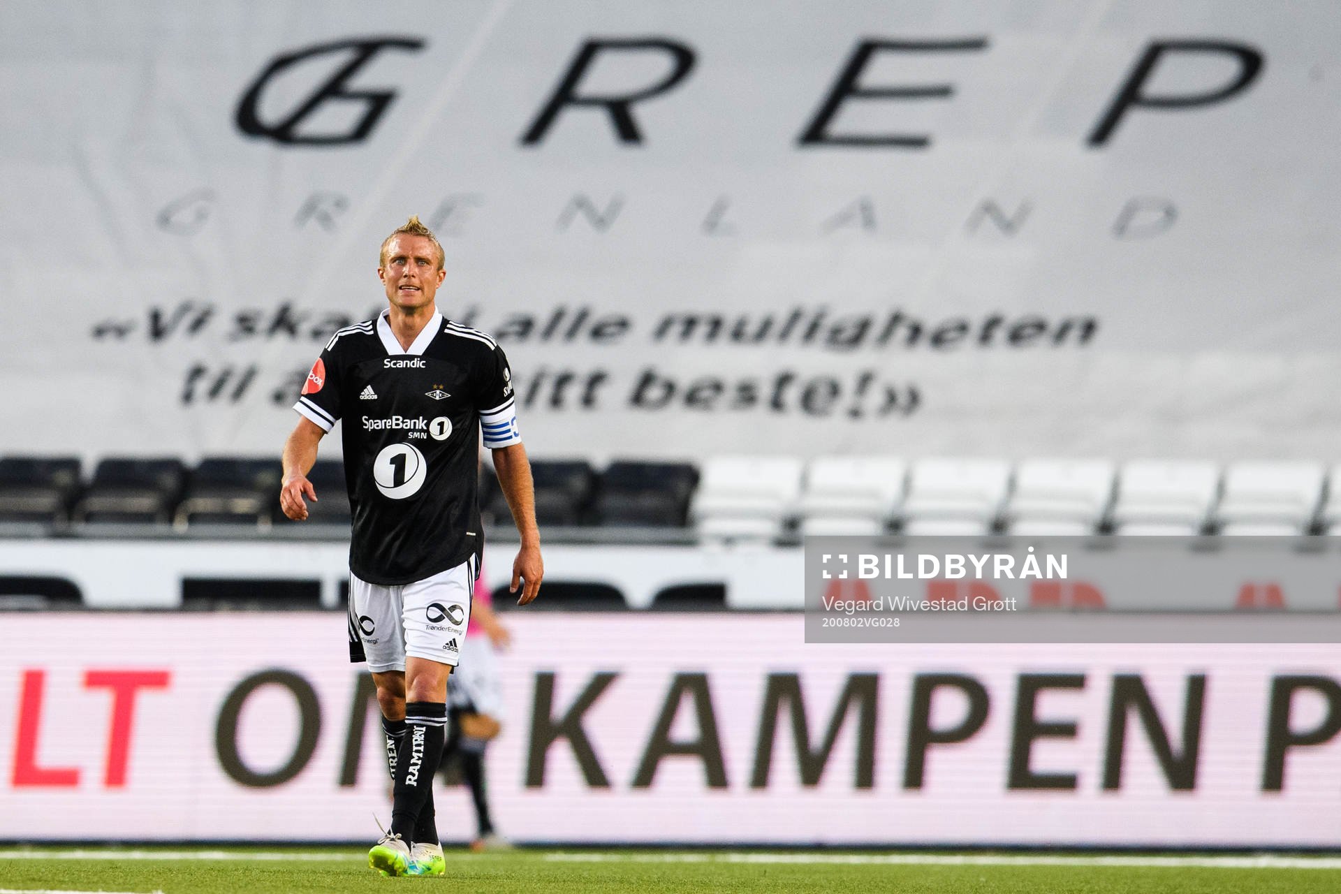 Per Ciljan Skjelbred of Rosenborg looks dejected