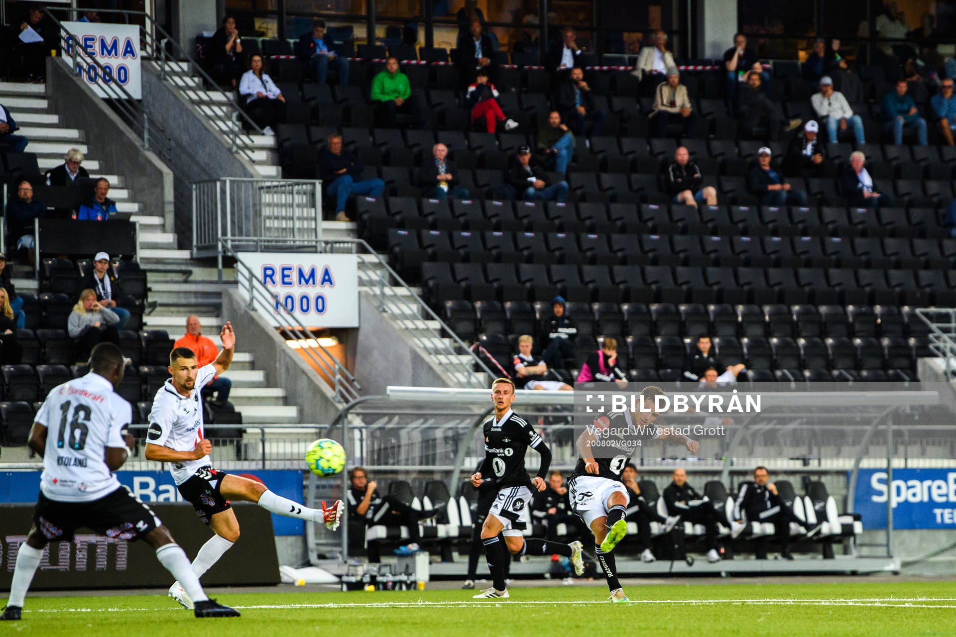 Carlo Holse of Rosenborg scores the 2-1 goal