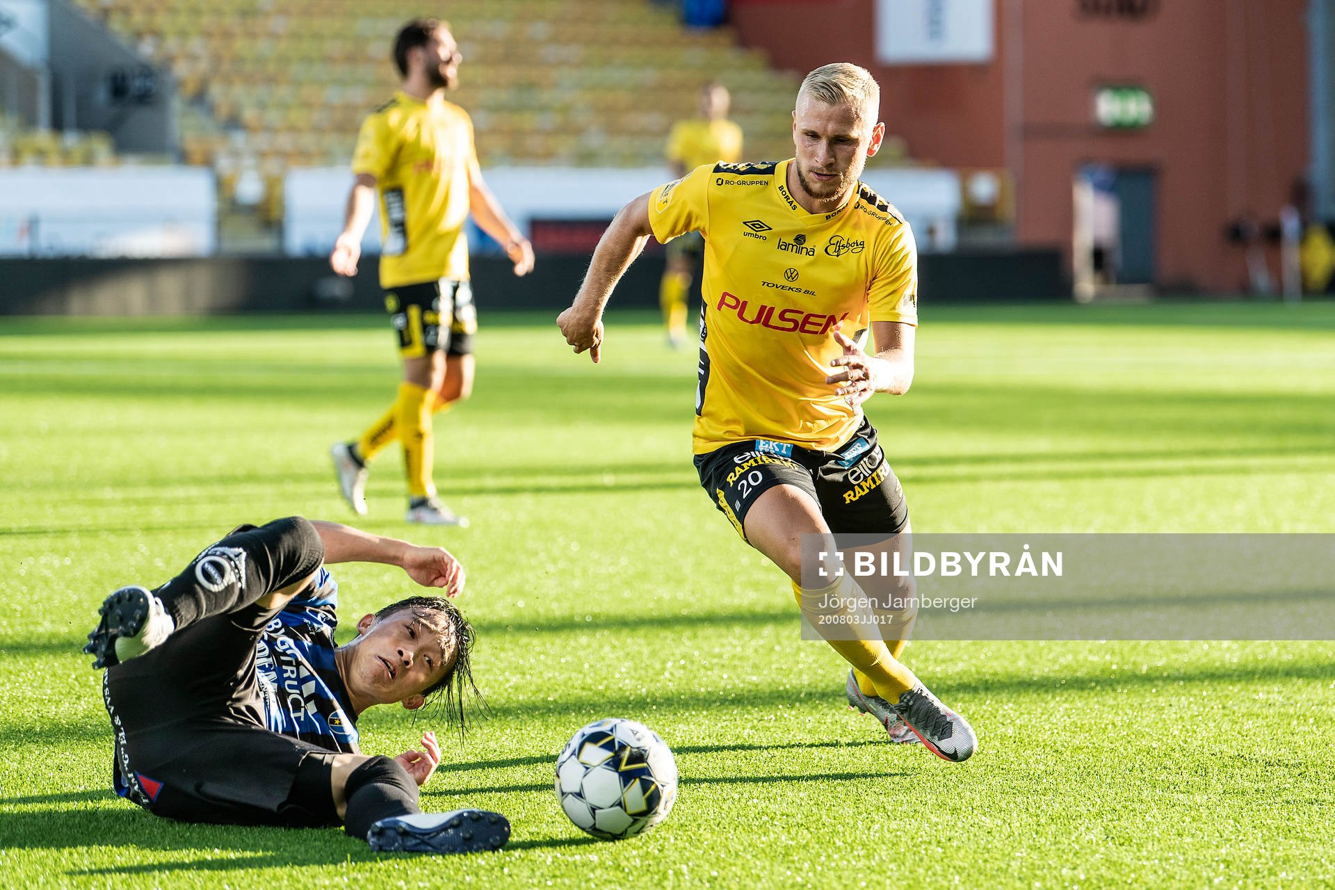 Elfsborgs Simon Strand och Sirius Yukiya Sugita
