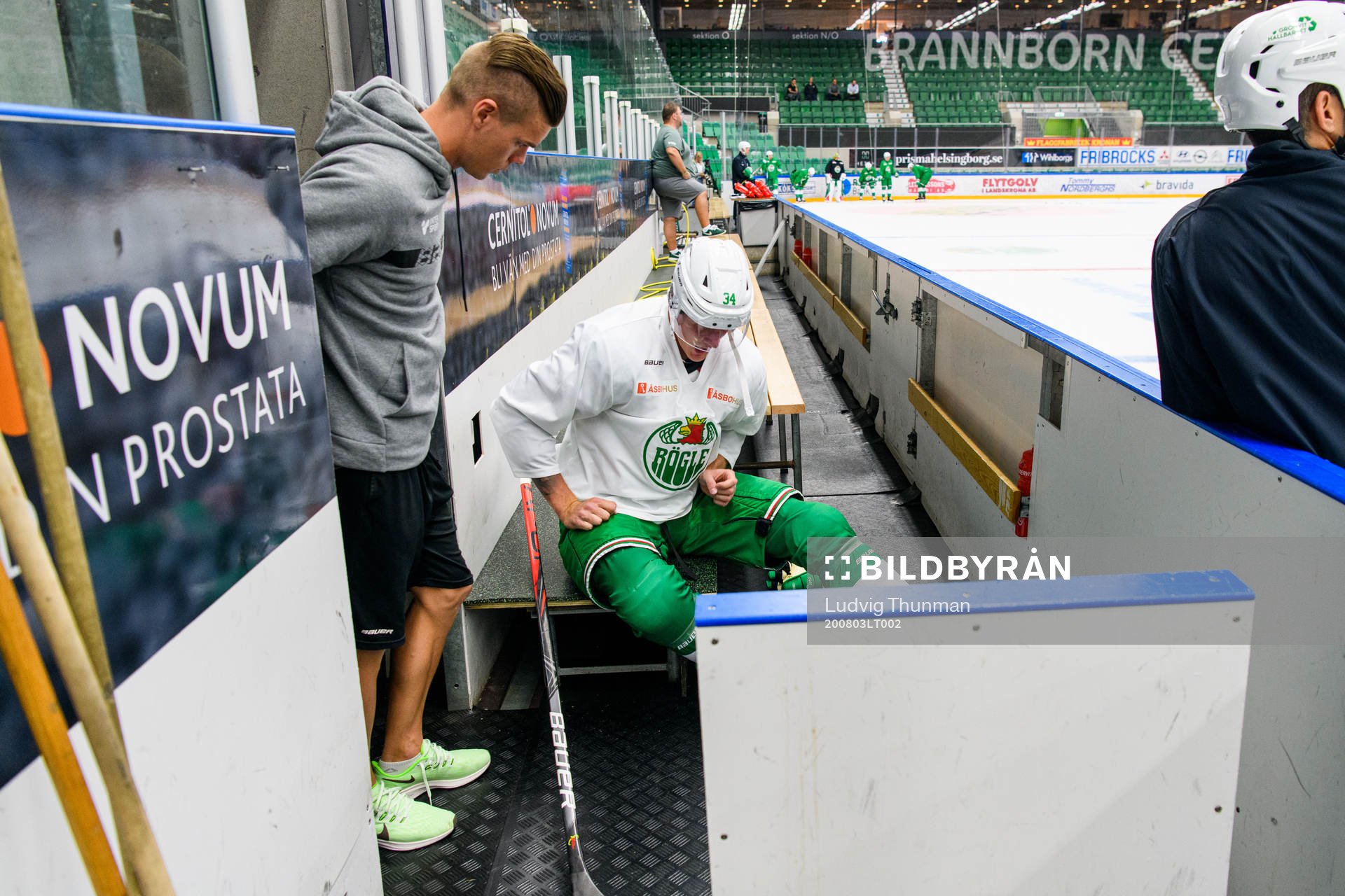 Adam Edström har ont