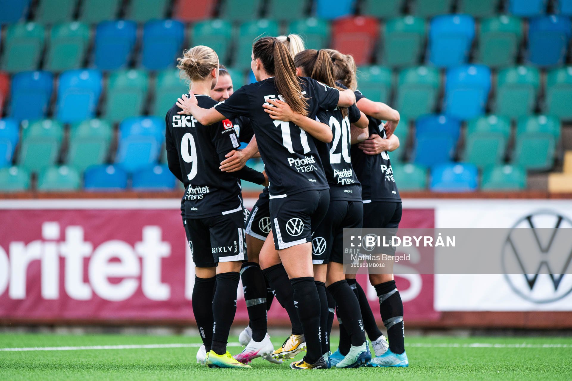 Göteborgs Filippa Curmark och Pauline Hammarlund jublar