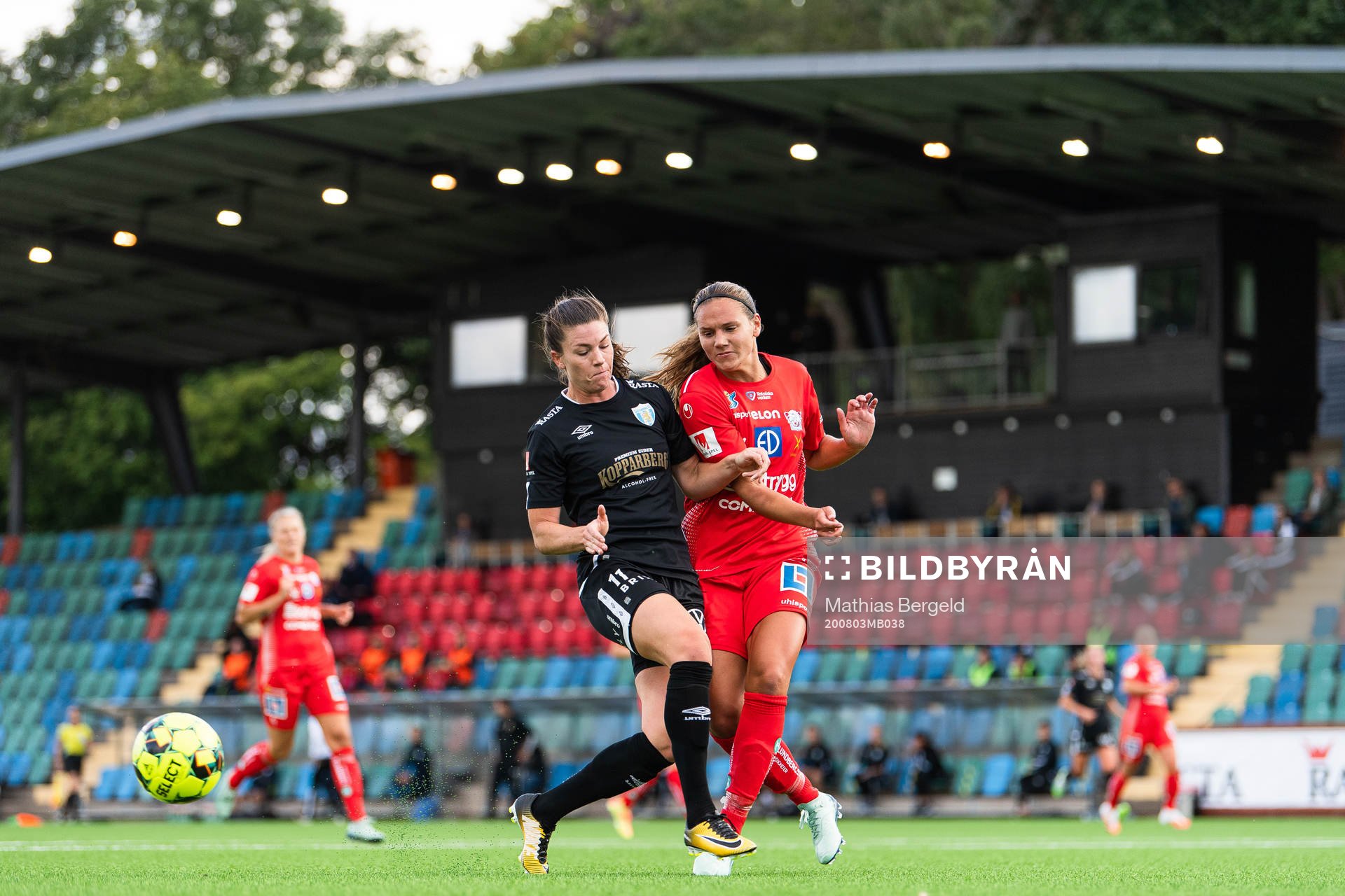 Göteborgs Pauline Hammarlund och Linköpings Emma