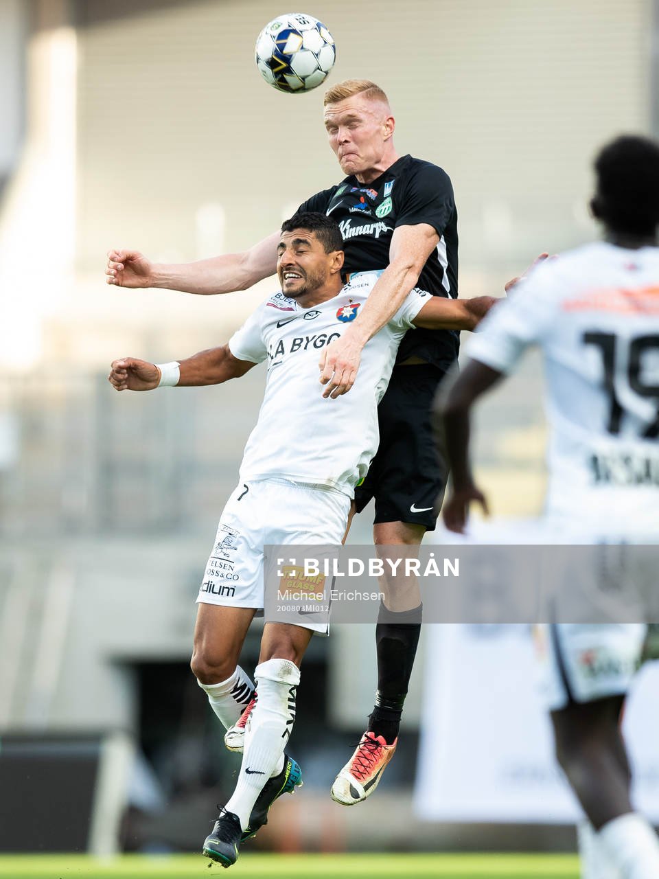 Örgrytes Ailton Almeida och Västerås David Engström