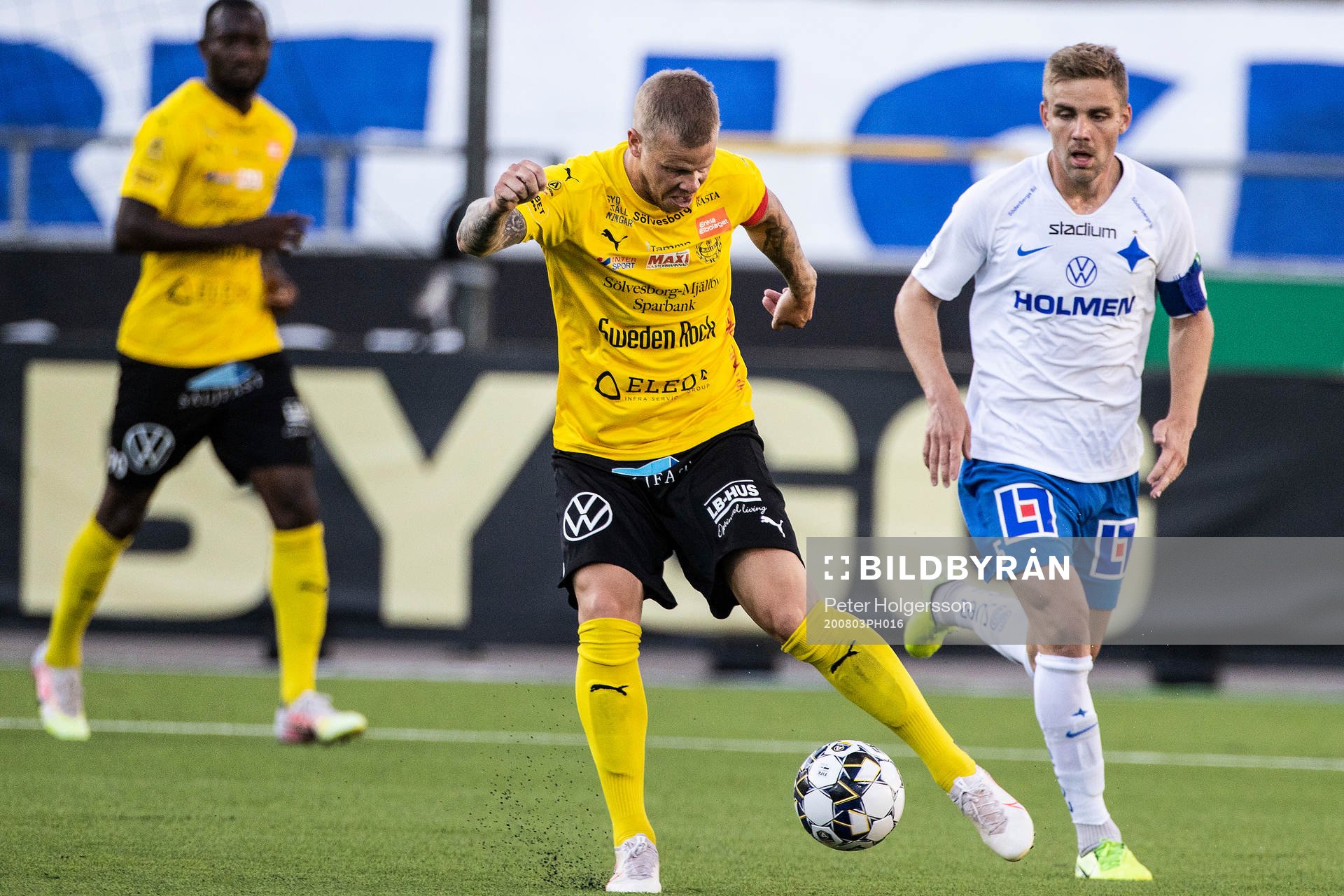 Mjällbys David Löfquist och IFK Norrköpings Christoffer