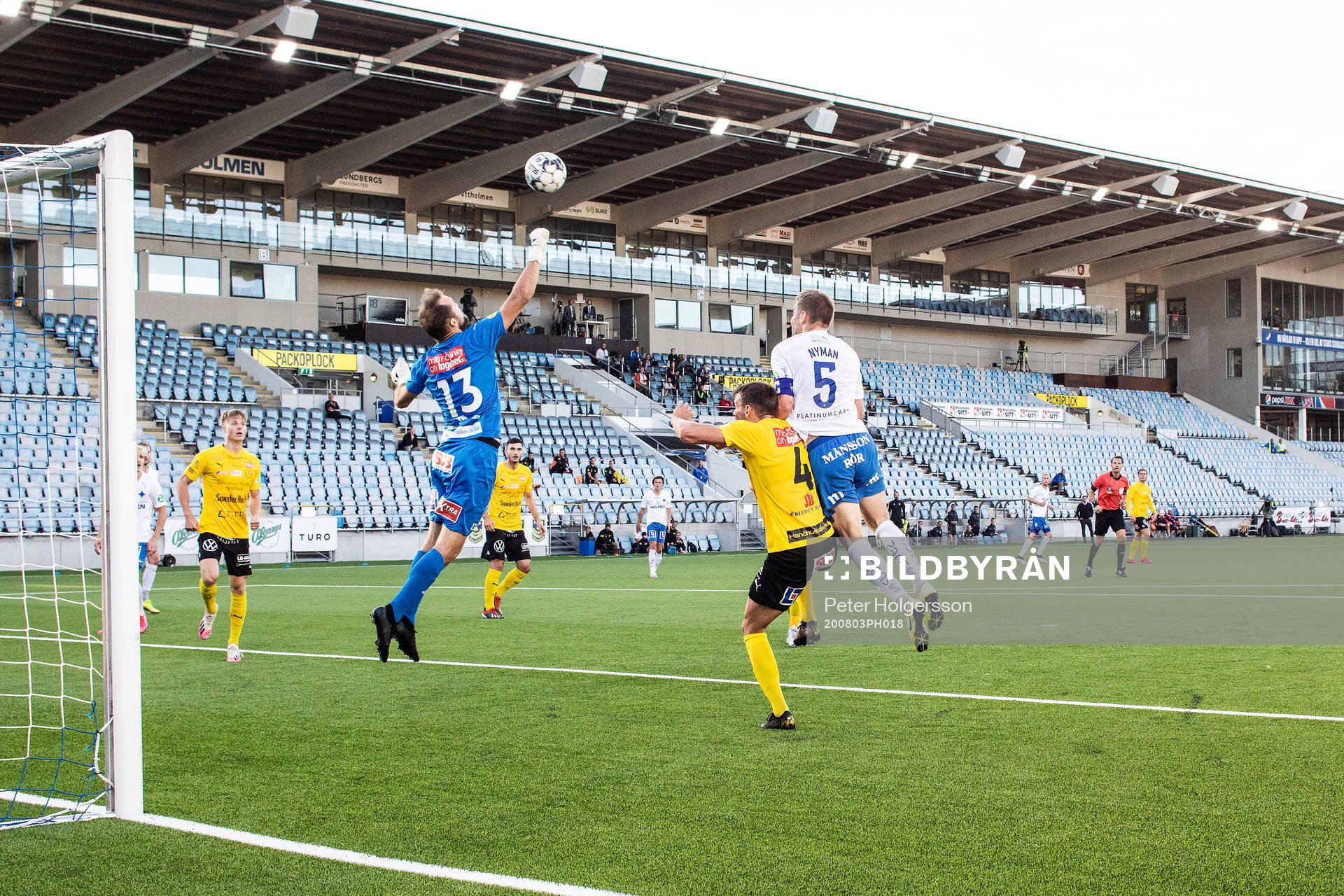 IFK Norrköpings Christoffer Nyman med ett mål som döms
