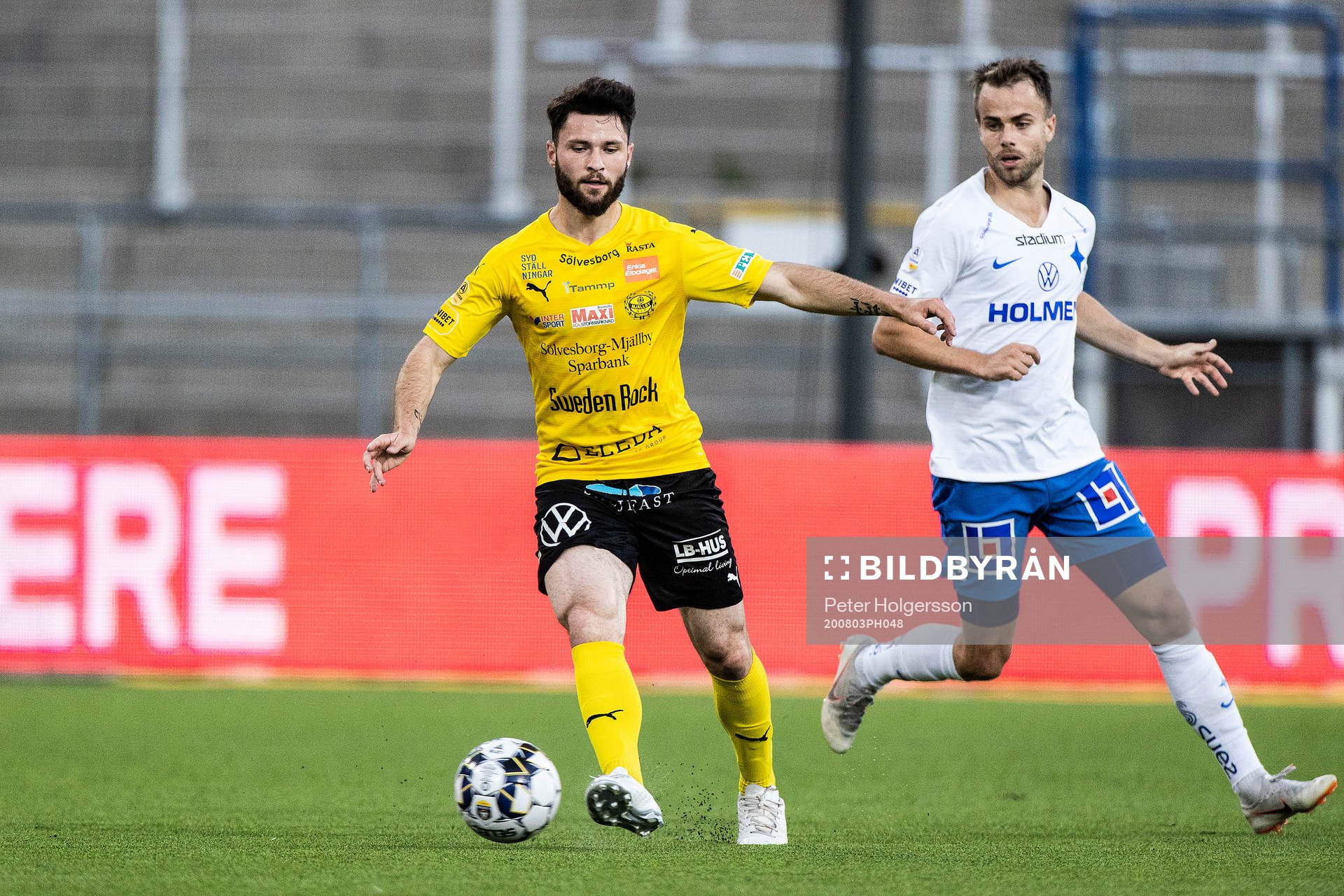 Mjällbys Jonathan Tamimi och IFK Norrköpings Andreas