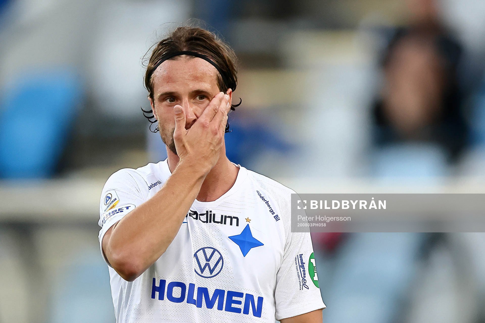 IFK Norrköpings Linus Hallenius deppar