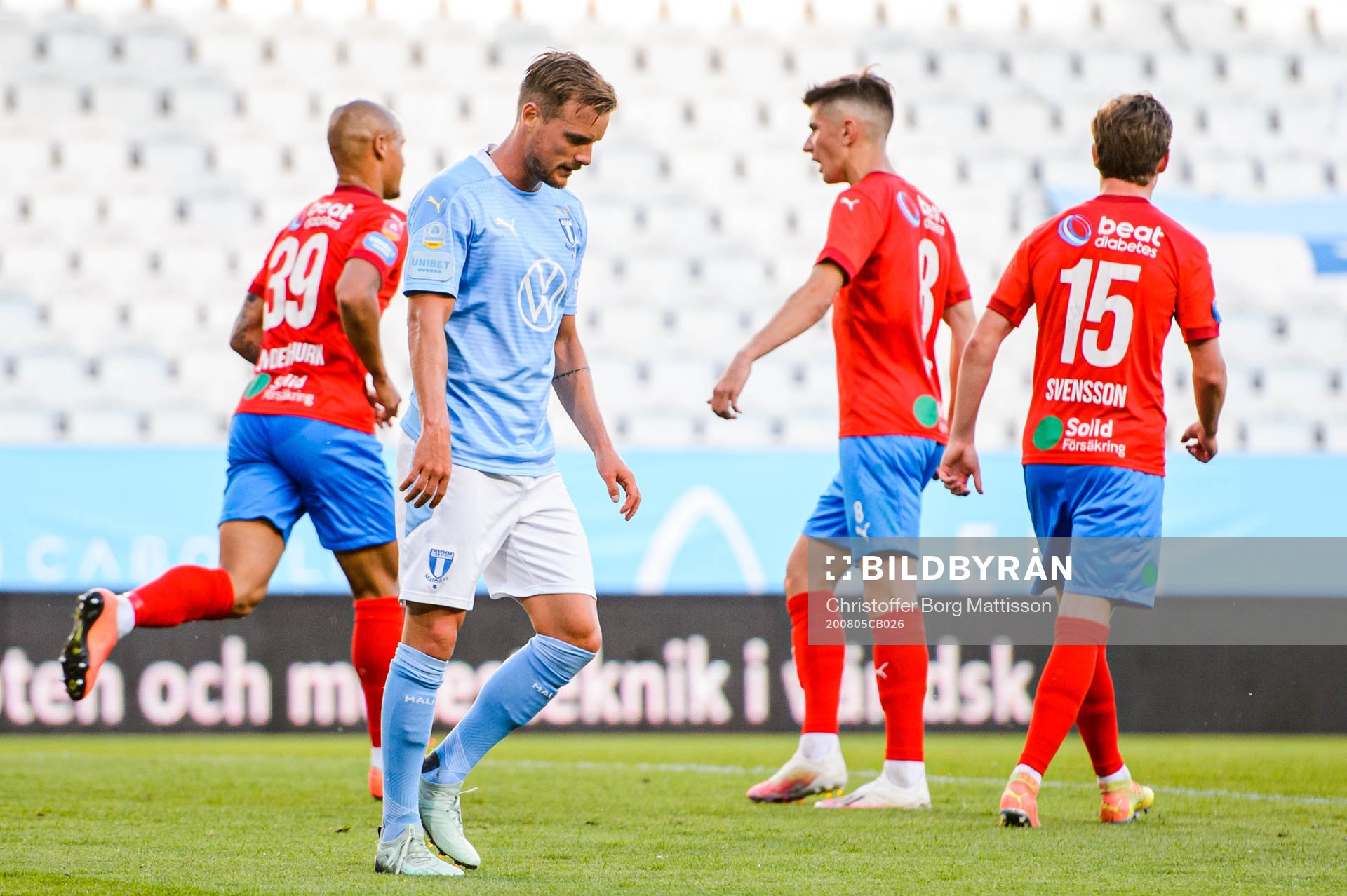 Malmö FFs Eric Larsson deppar