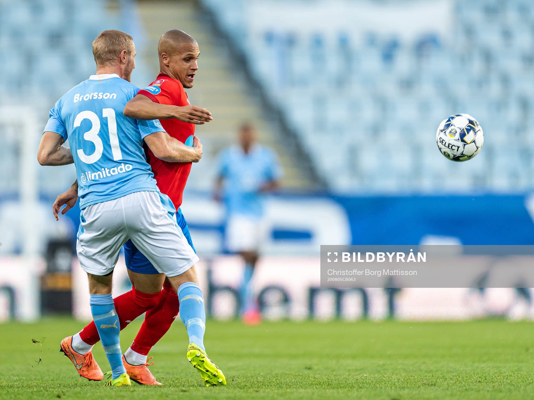 Malmö FFs Franz Brorsson mot Helsingborgs Anthony van