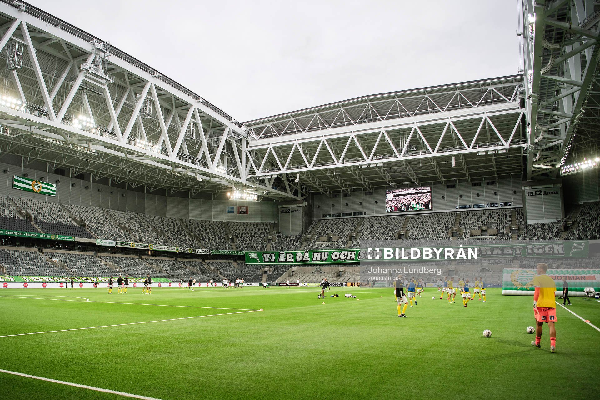 Lagen värmer upp på Tele2 arena