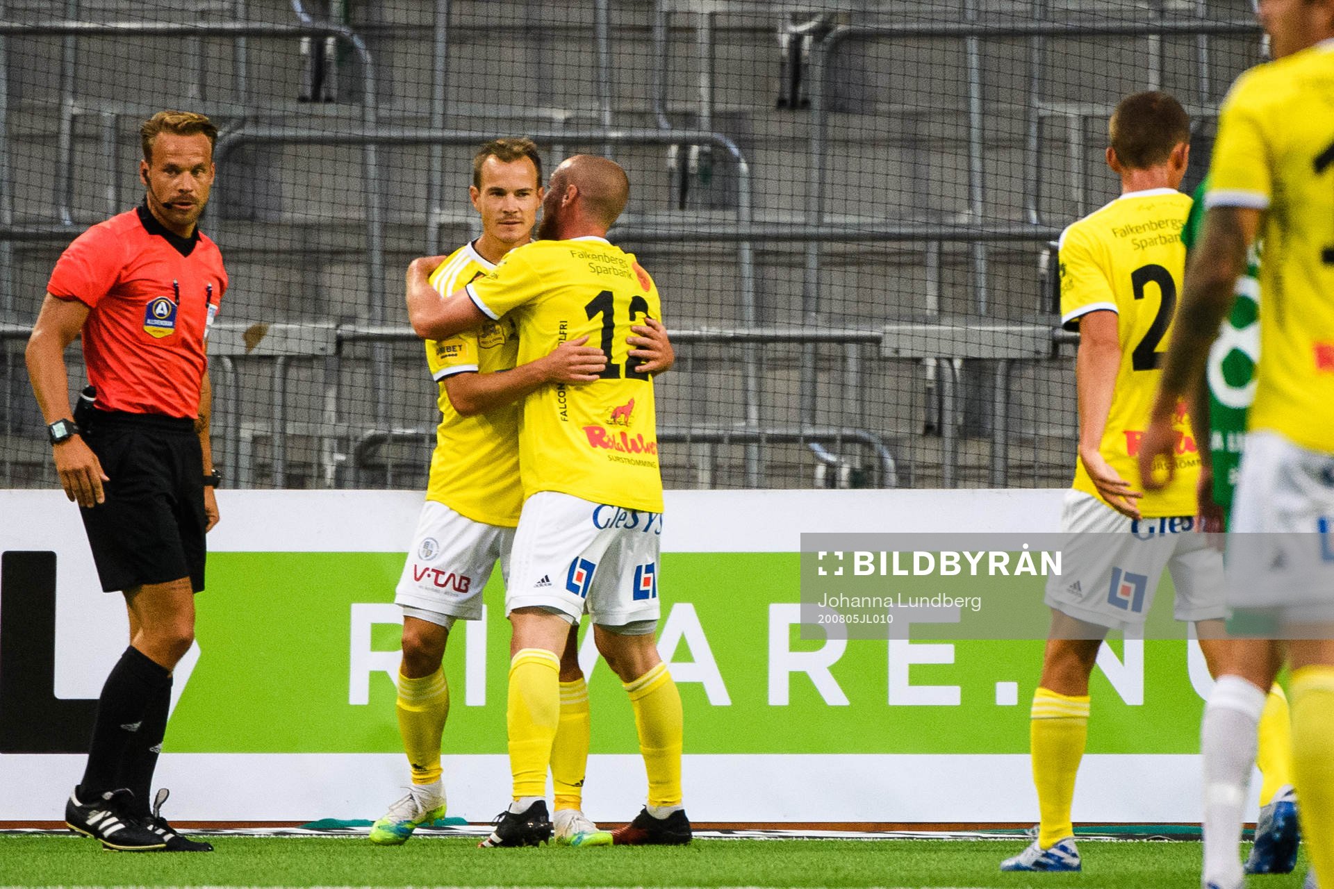 Falkenbergs Anton Wede jublar efter 0-1 under fotbollsmatchen i Allsvenskan mellan Hammarby och Falkenberg den 5 augusti 2020 i Stockholm.