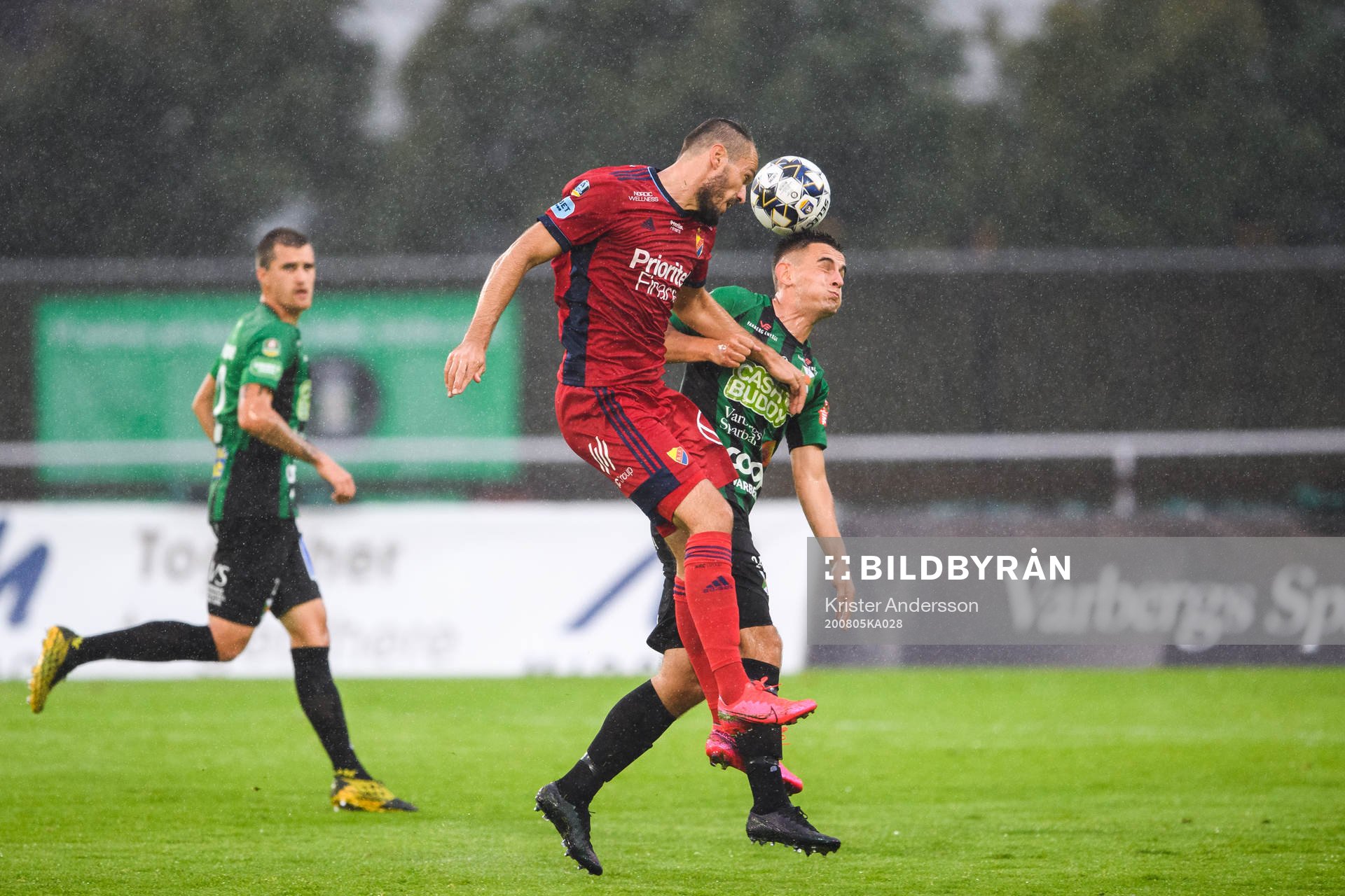 Djurgårdens Emir Kujovic och Varbergs Jon Birkfeldt