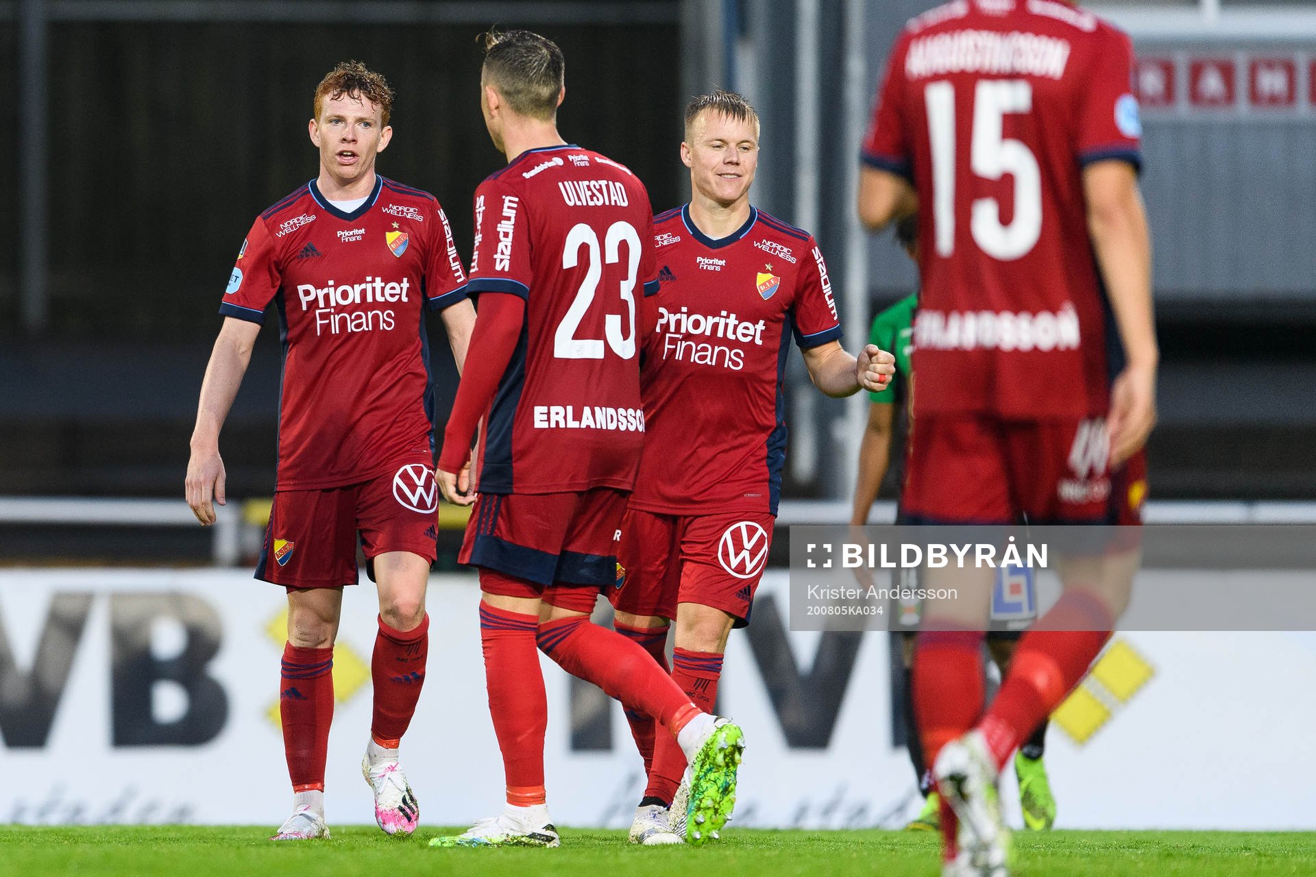Djurgårdens Aslak Witry och Elliot Käck jublar