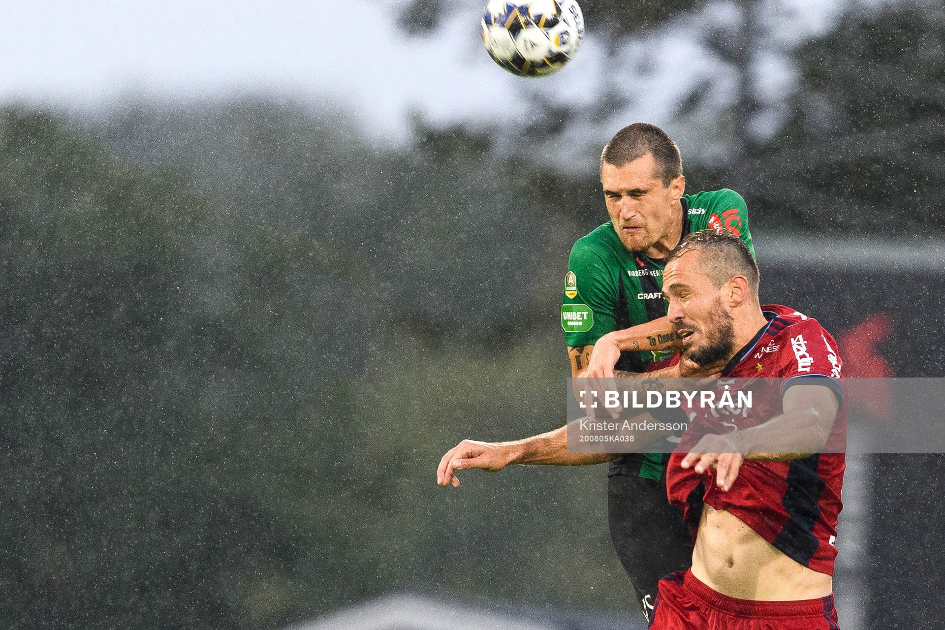 Varbergs Jon Birkfeldt och Djurgårdens Emir Kujovic