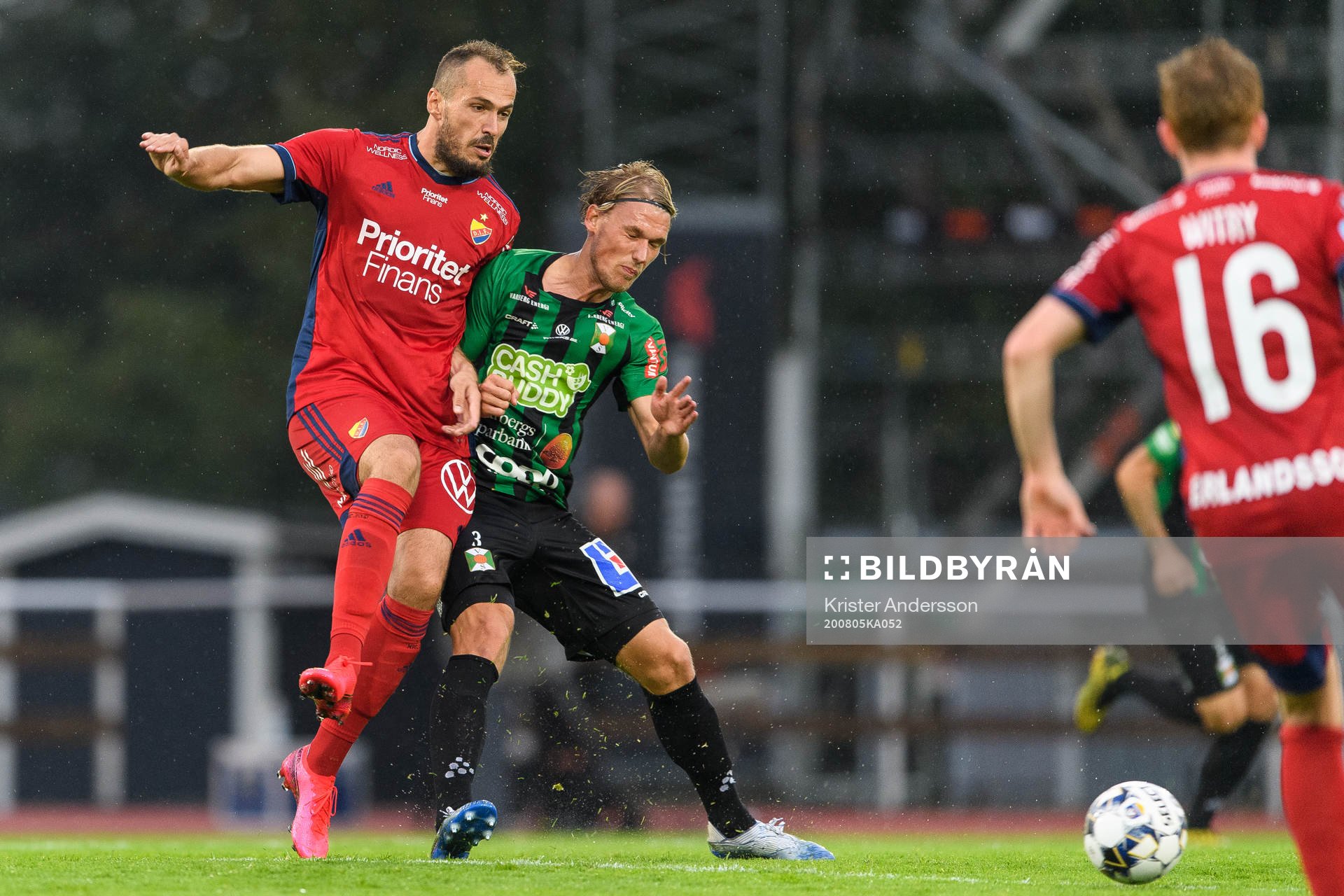 Djurgårdens Emir Kujovic och Varbergs Hampus Zachrisson