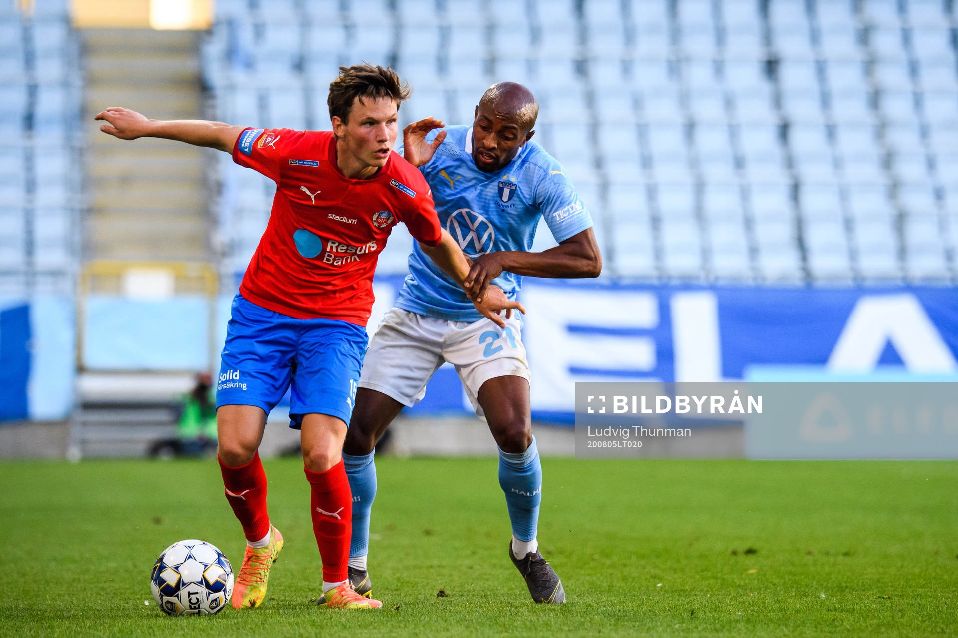 Helsingborgs Max Svensson och Malmö FFs Fouad Bachirou